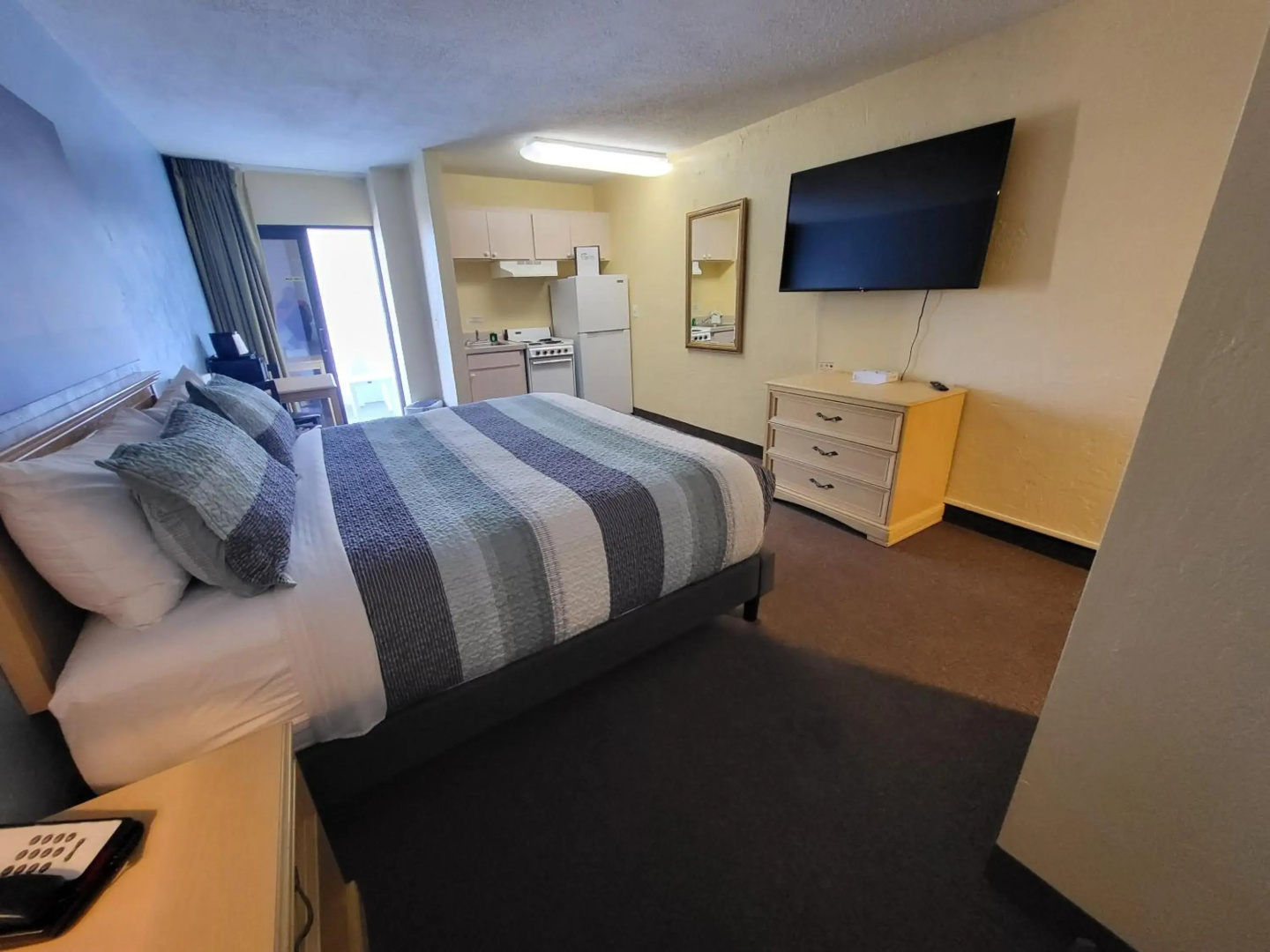 Beachside Hotel