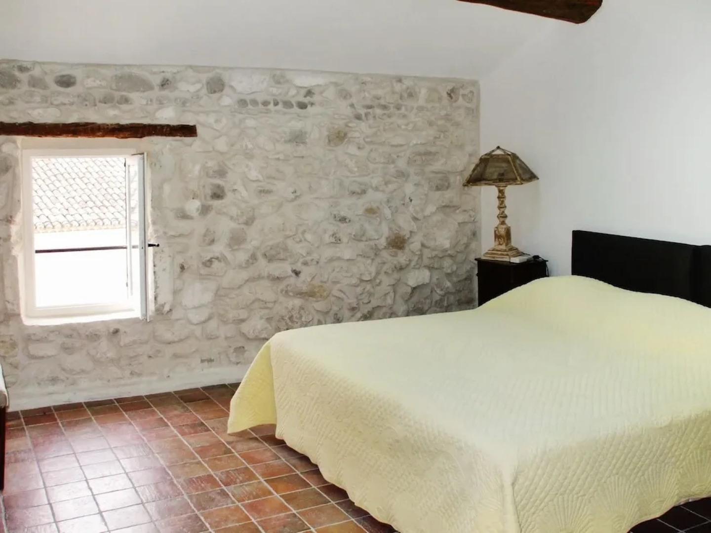 House With 4 Bedrooms in Mollégès, With Wonderful Mountain View, Priva