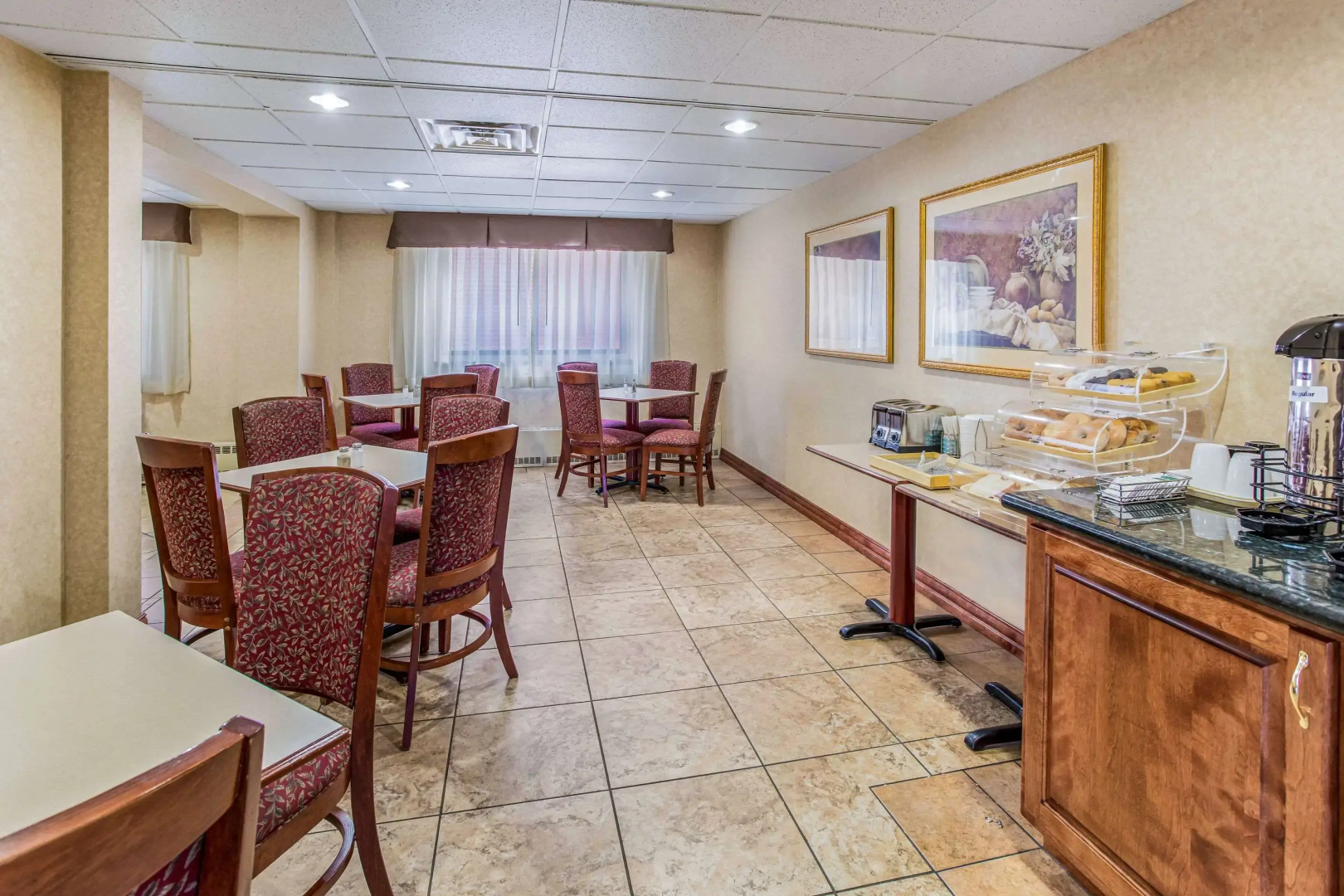 Quality Inn & Suites Green Bay Downtown