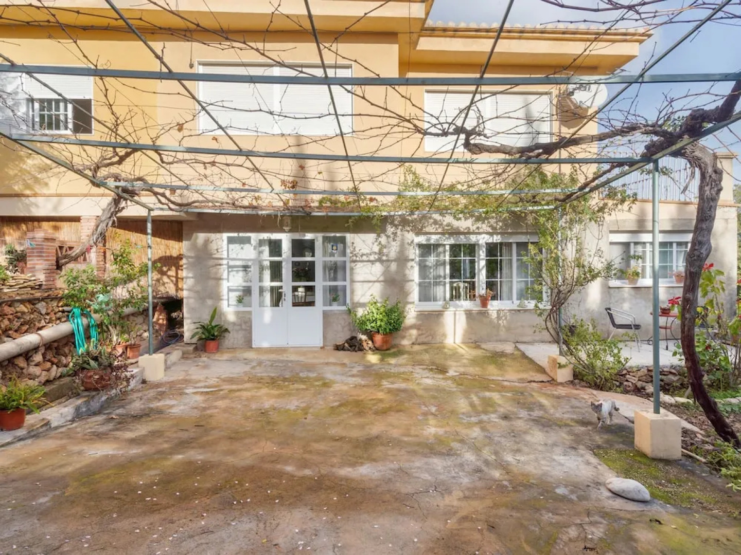 Lovely Chalet in Polop With Swimming Pool