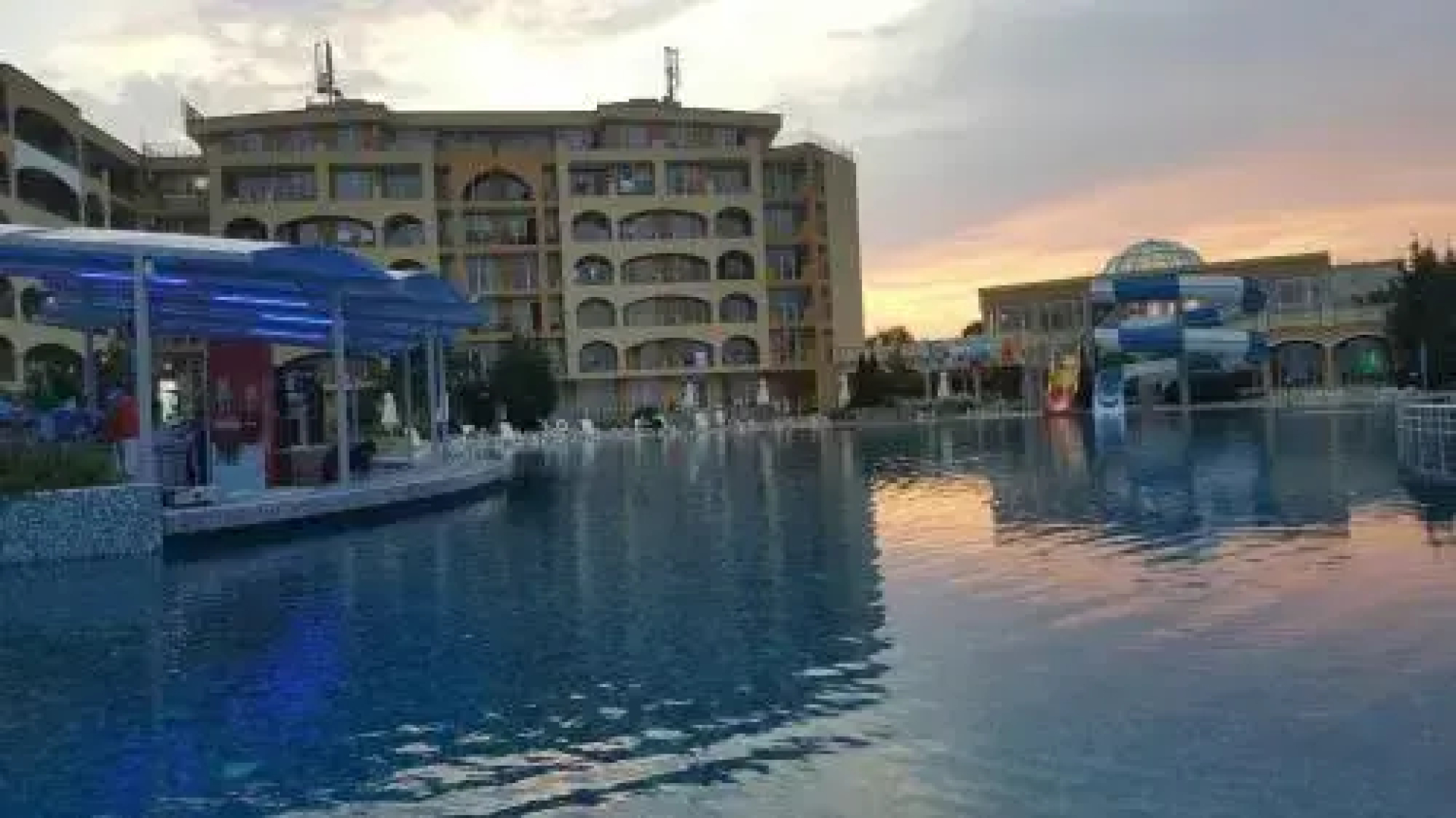 Apartments in Grand Midia Aheloy Palace