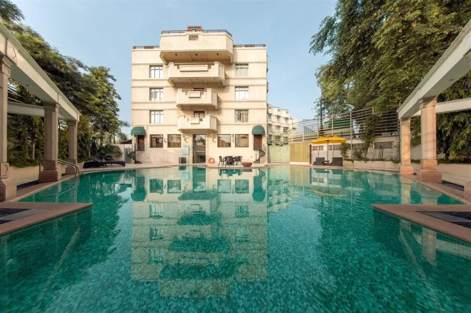 Howard Plaza - The Fern Agra