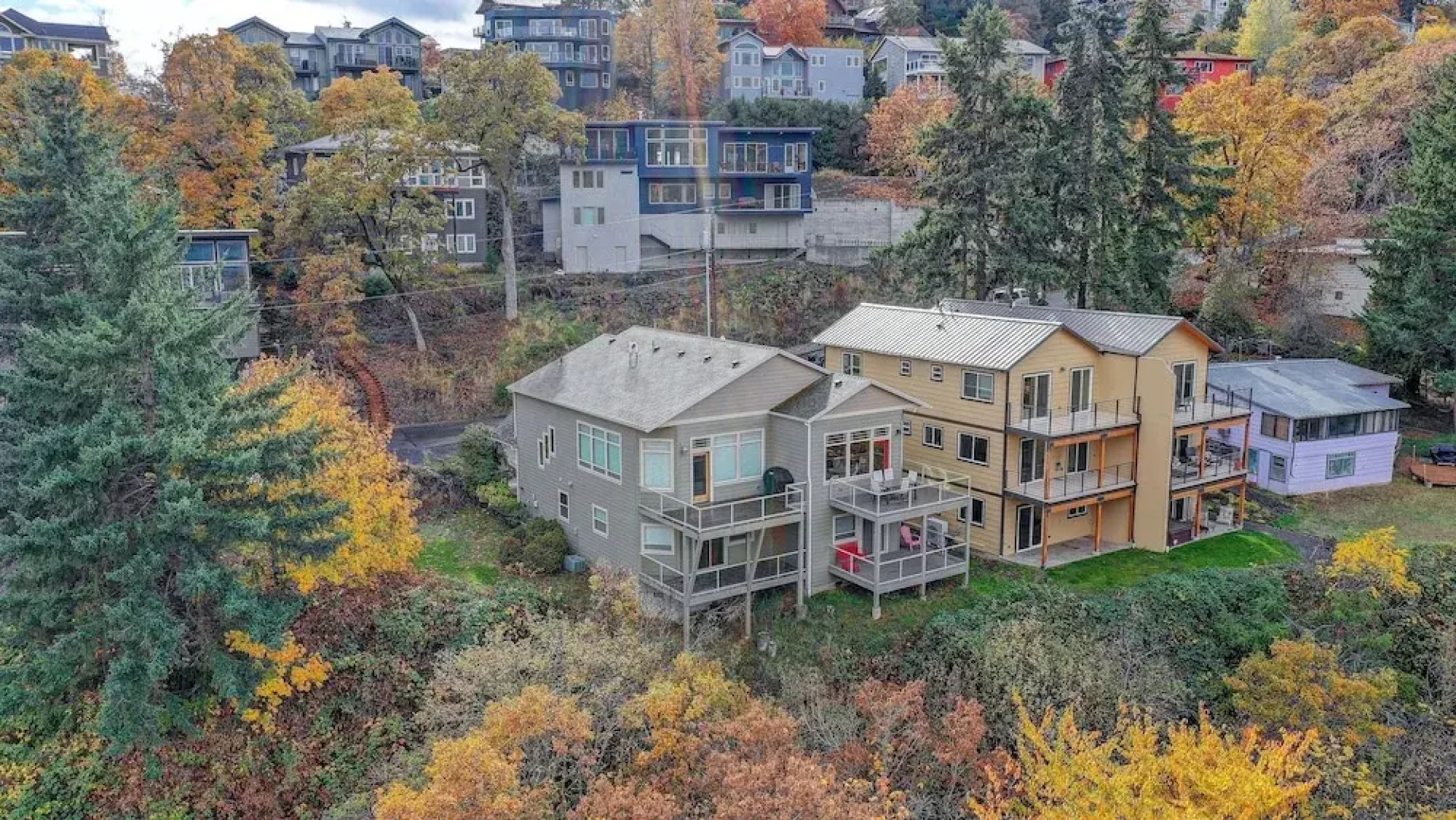 Three Rivers 3 Bedroom Home by RedAwning