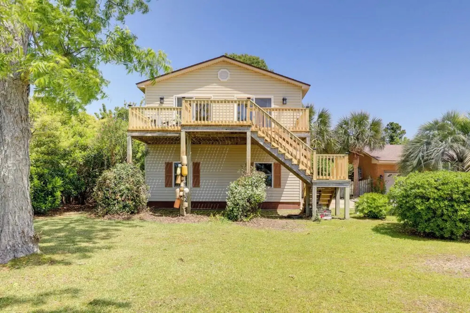 Waterfront Crystal Coast Vacation Rental w/ Deck!