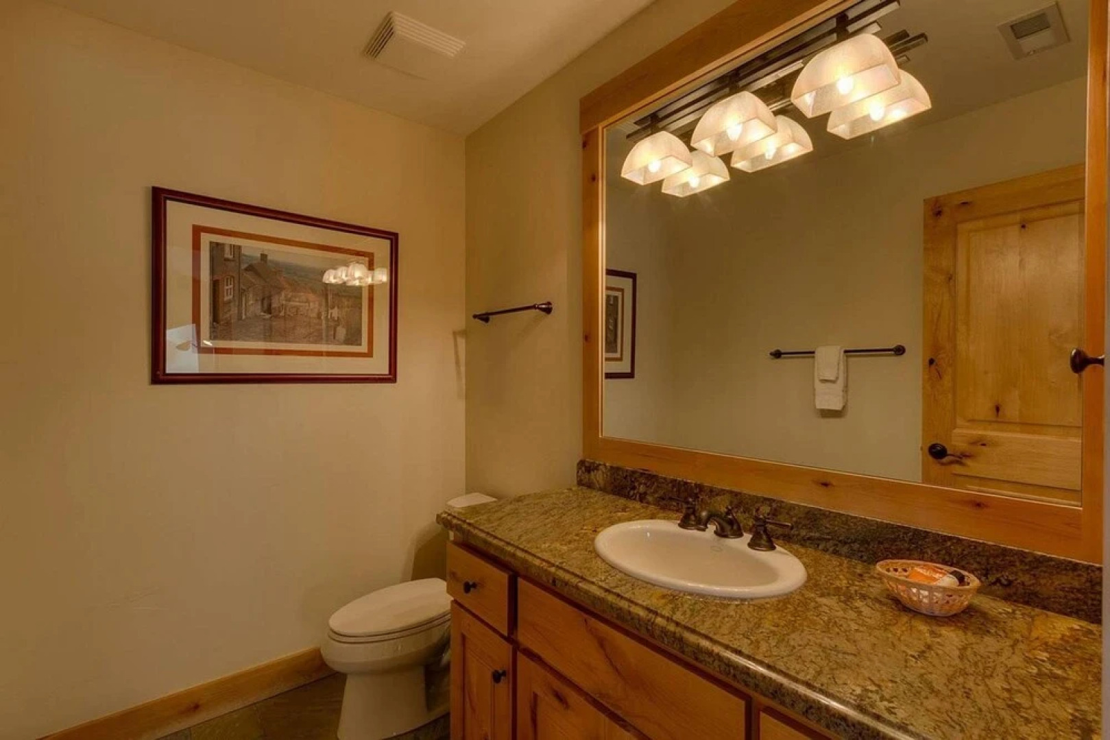 Shaquinaw by Lake Tahoe Accommodations