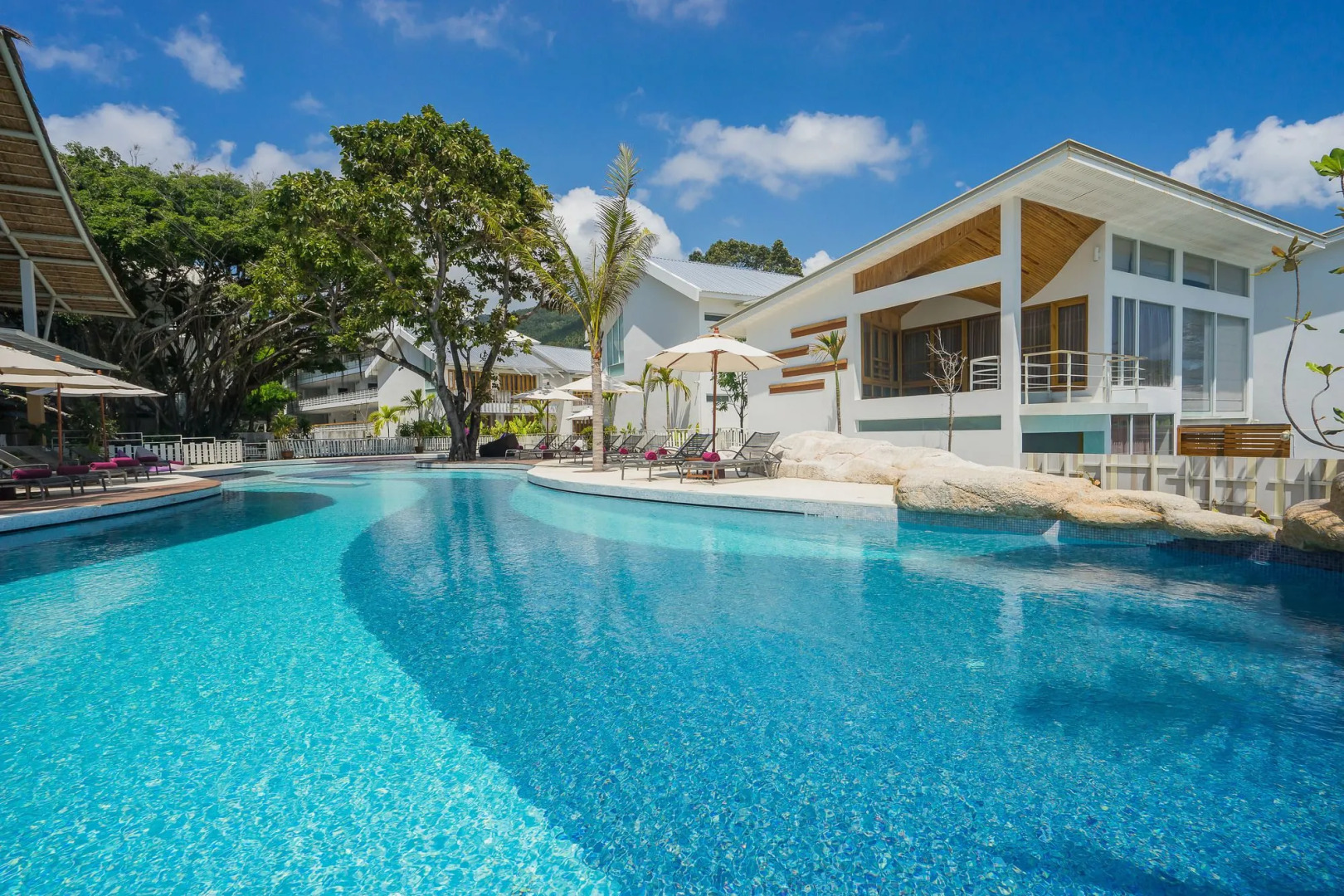 White Sand Samui Resort