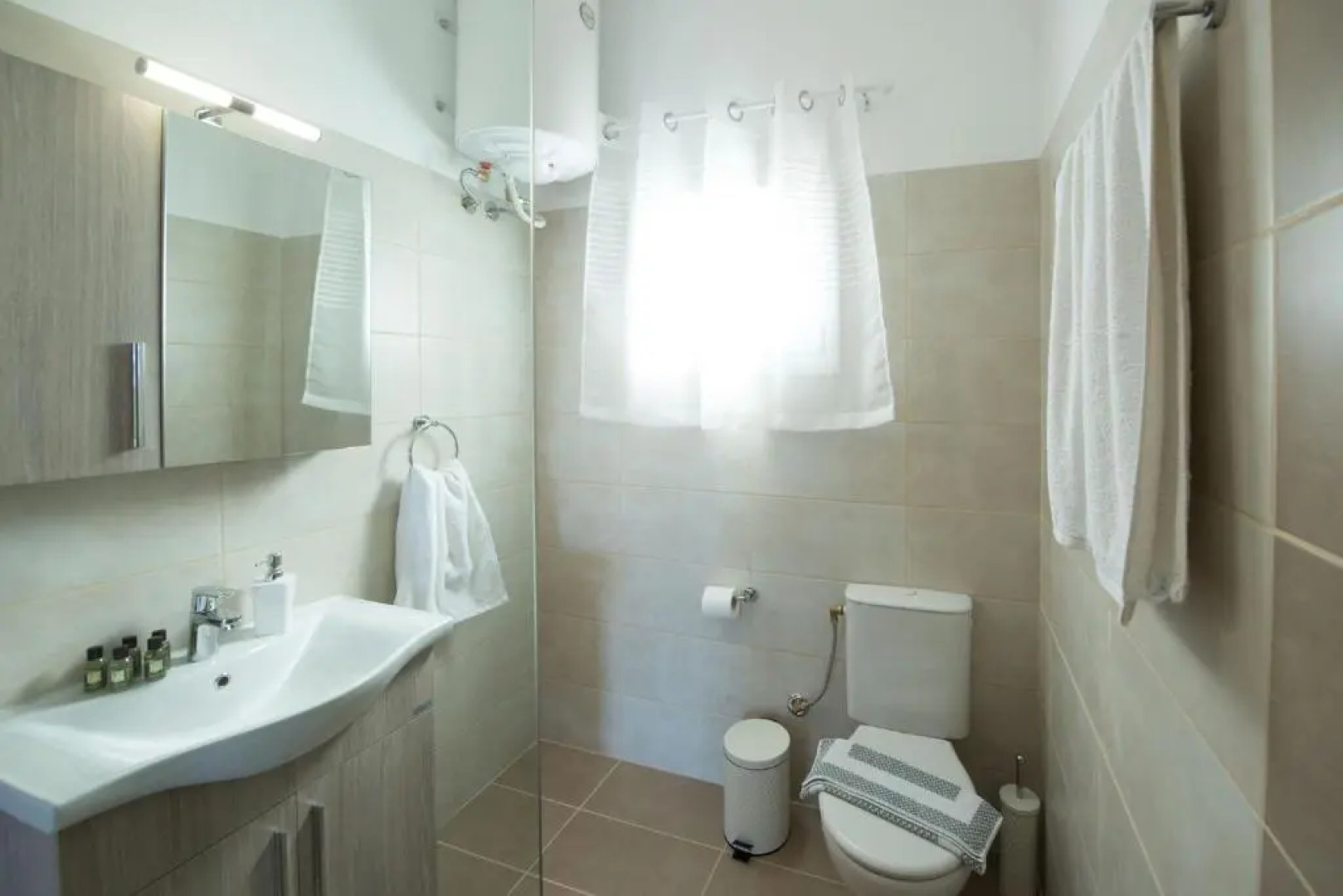 Darmanin Apartment 3 Gyalos Corfu