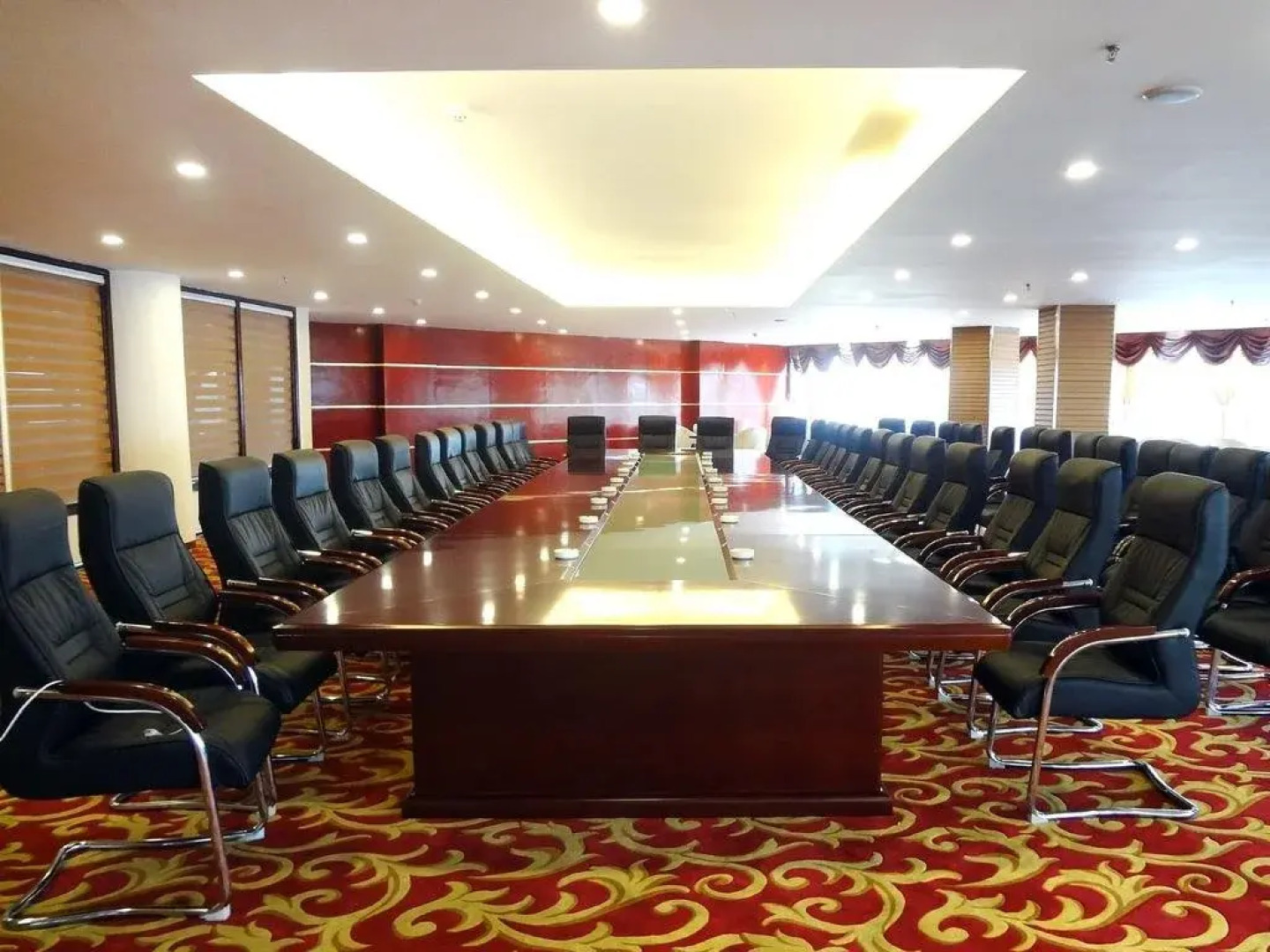 Zhongwei Grand Hotel