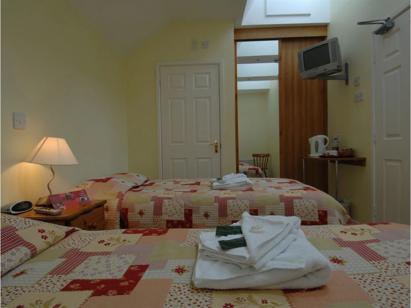 The Globe Hotel - Guest House