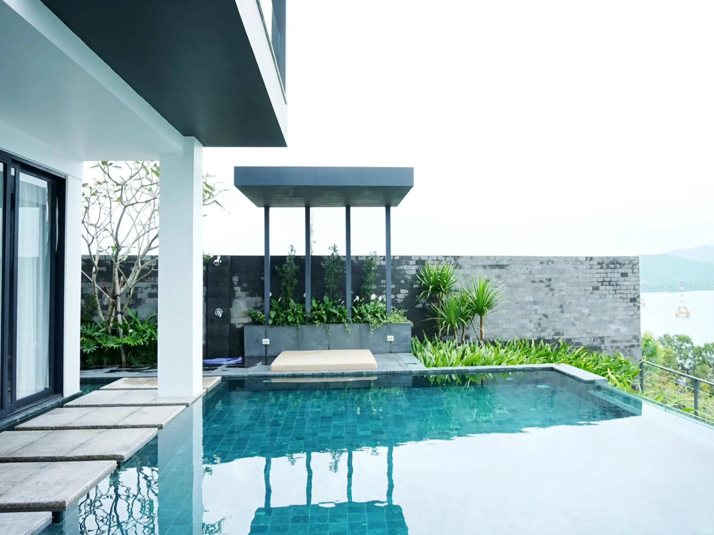 Acqua Villa Nha Trang