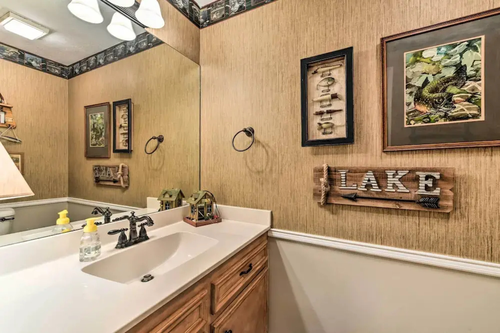 Quiet Lake Conroe Townhome w/ 2 Boat Slips!