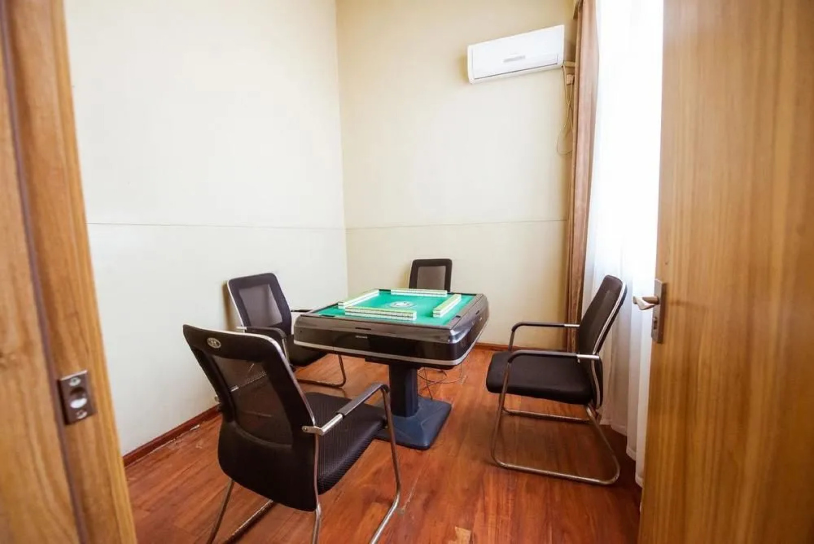 Biway Mansion Hotel (Puyang Jingkai Avenue Stadium Branch)