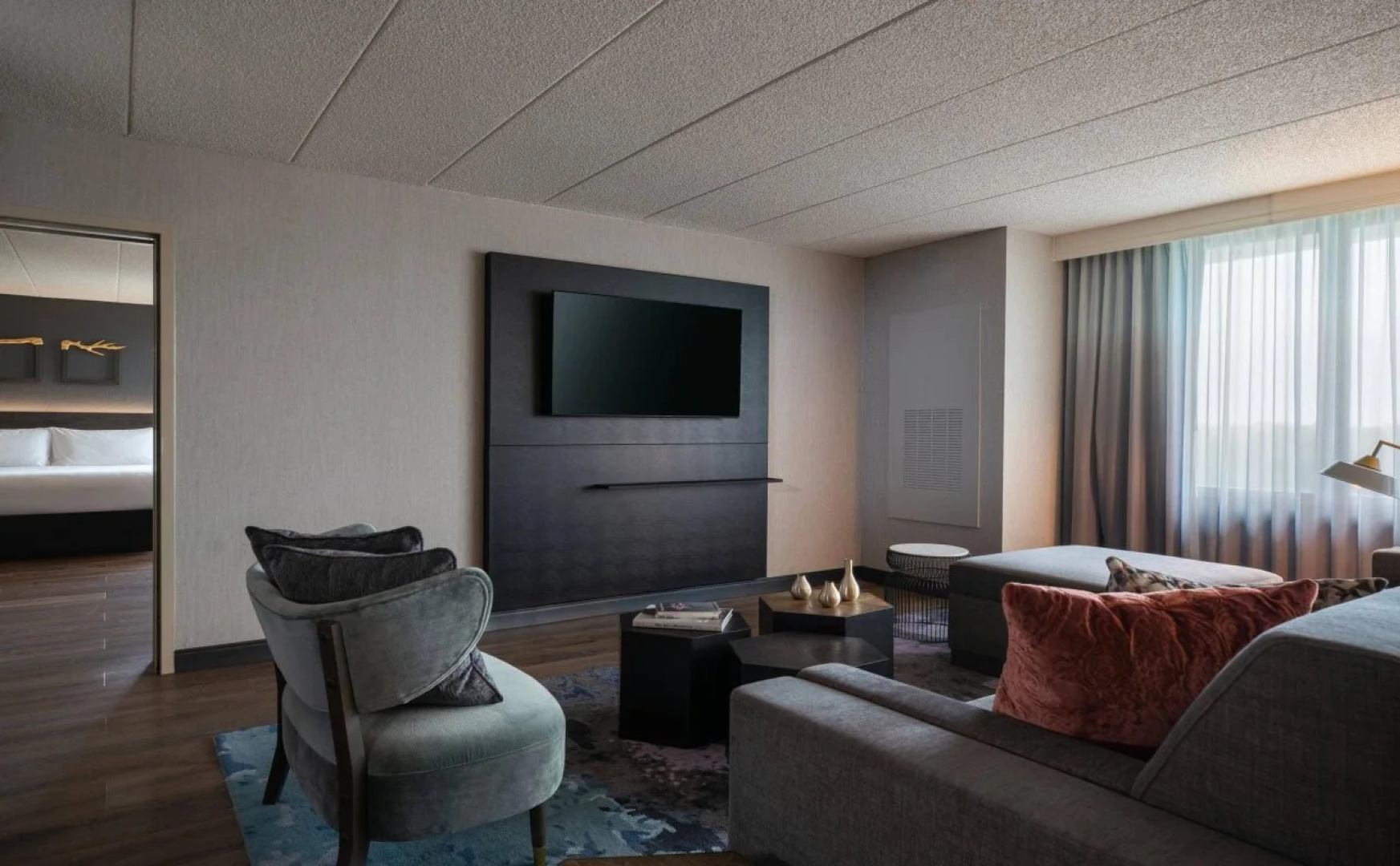 Renaissance Chicago North Shore Hotel