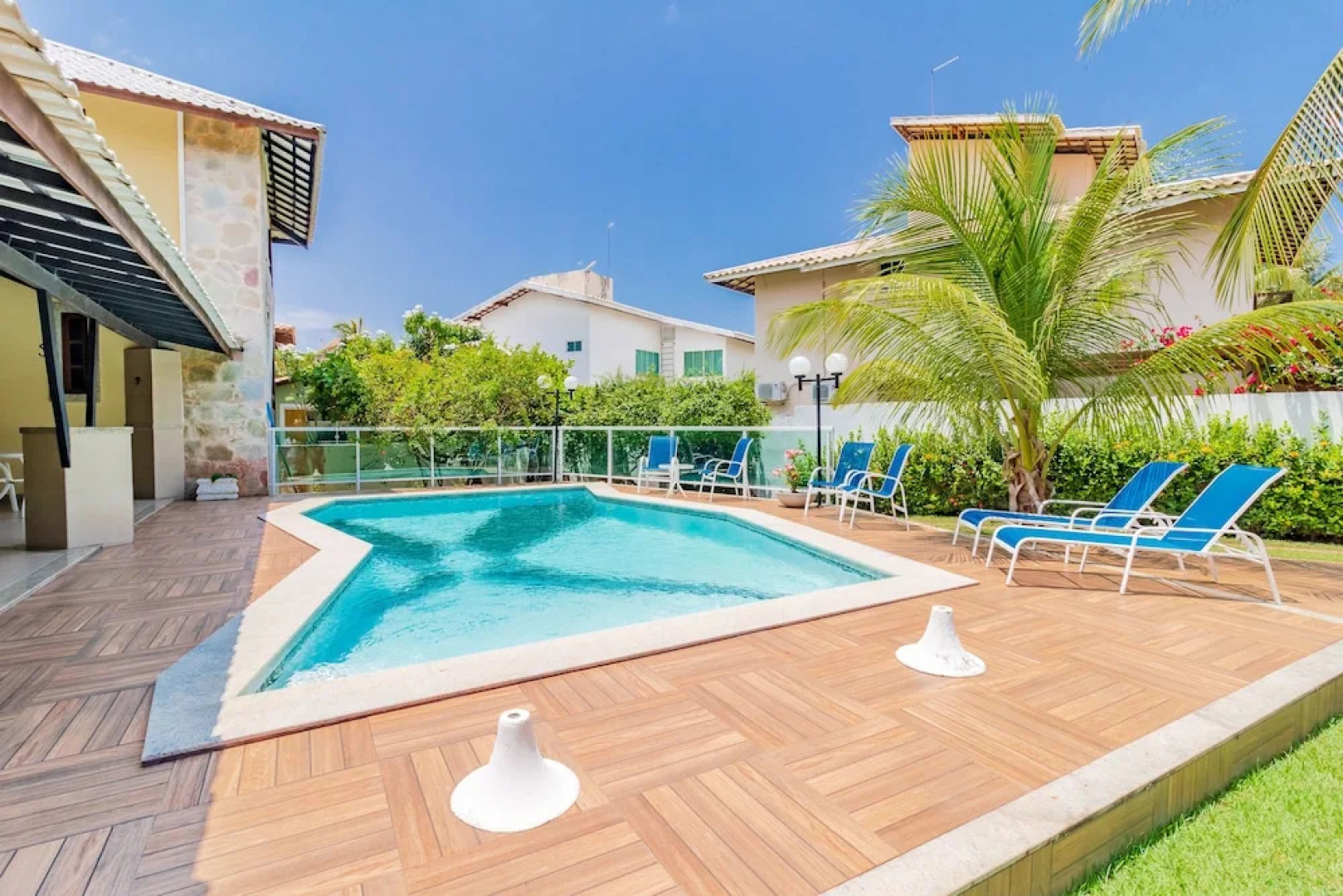 GB35 Ótima Casa 5 Quartos a 50m da Praia