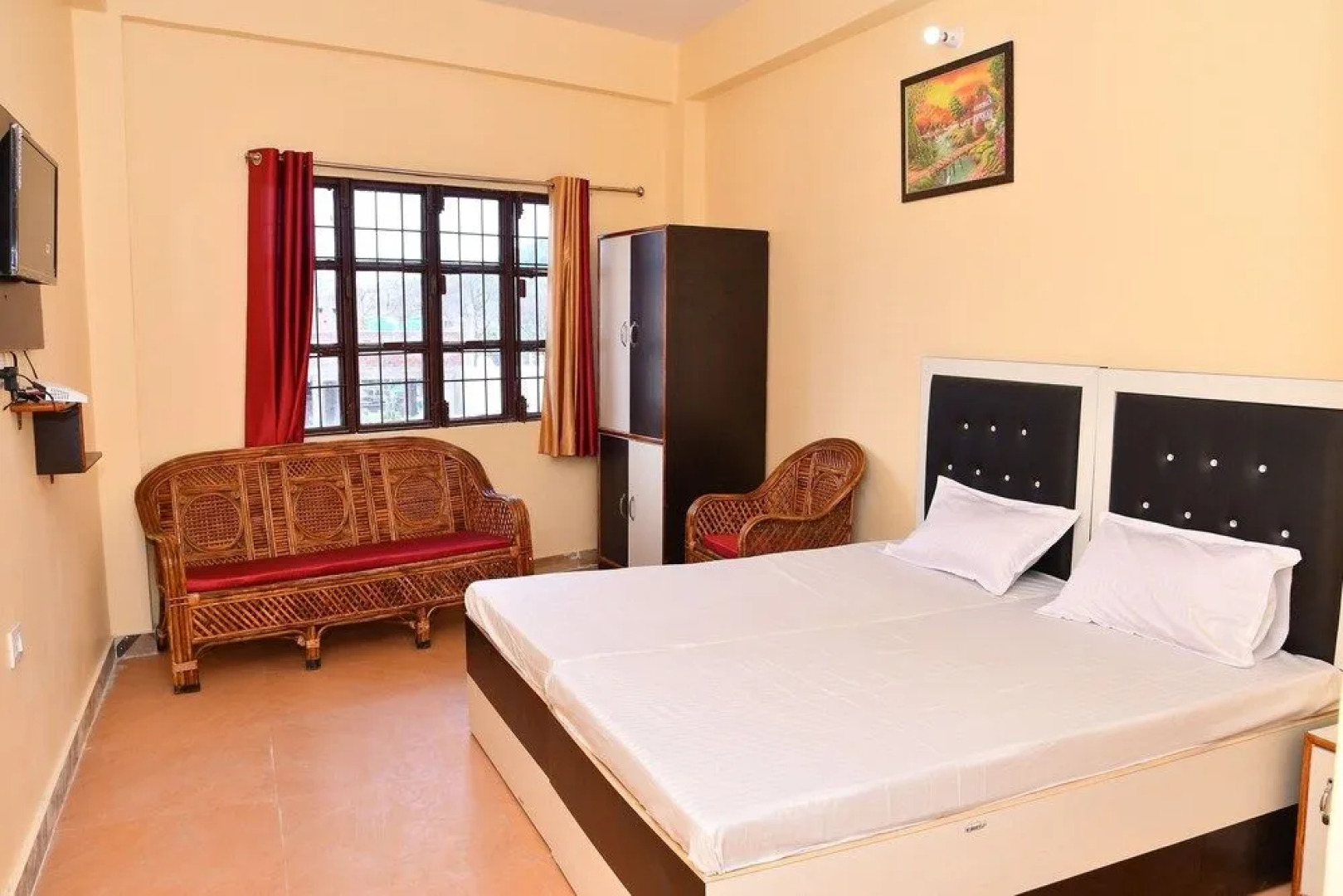 Hotel Mountain View And Rooftop Restaurant