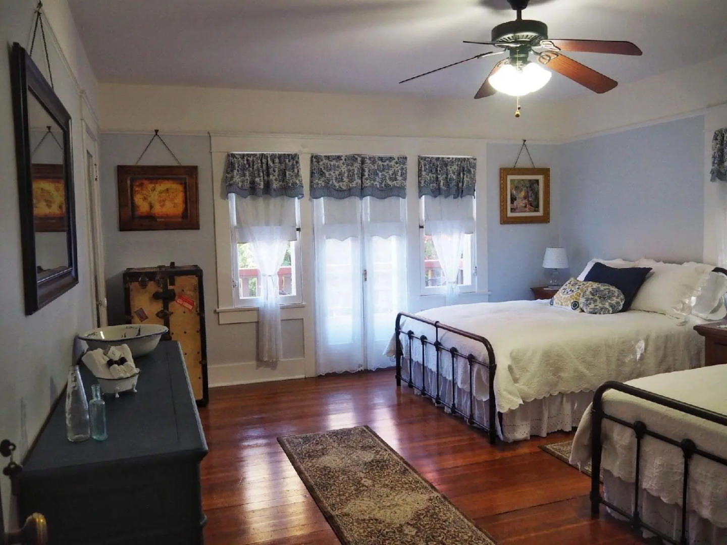 Lady Geneva Bed and Breakfast