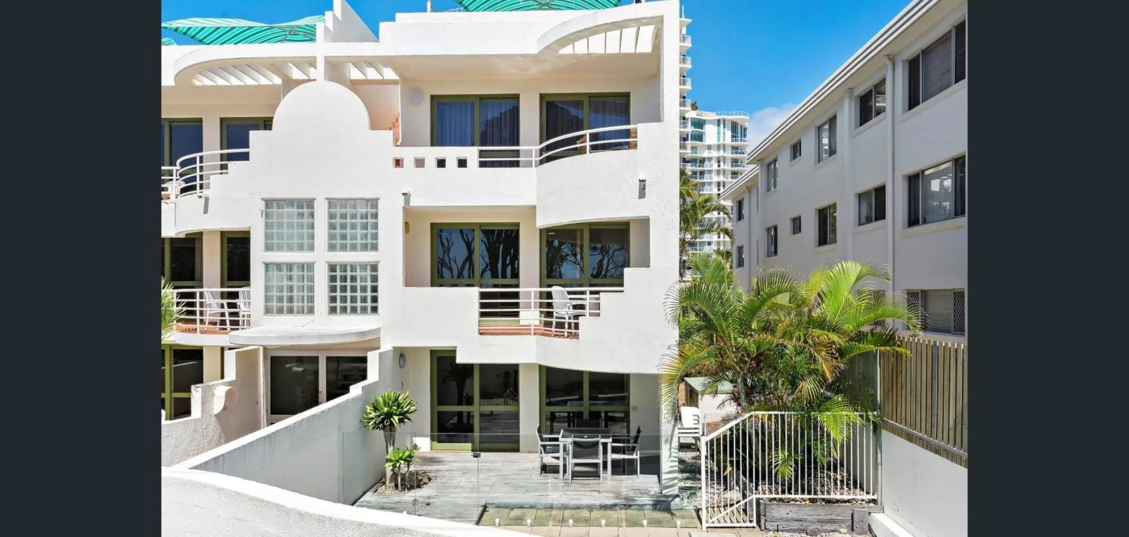 Camargue Beachfront Apartments