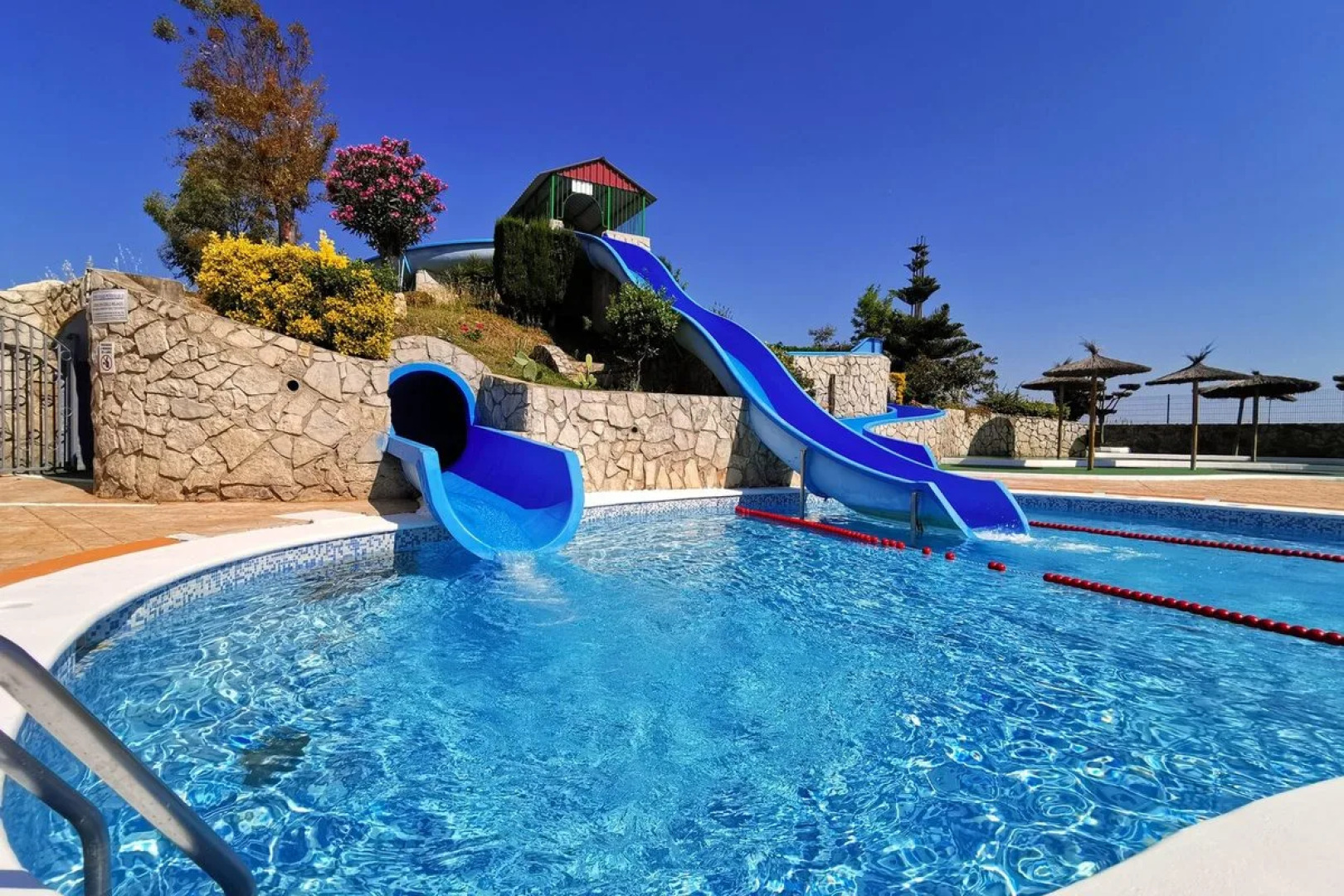 Aparthotel Acualandia