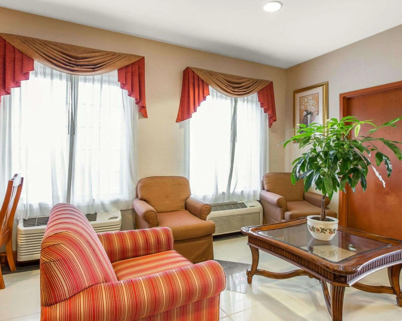 Econo Lodge Brunswick Travel Center