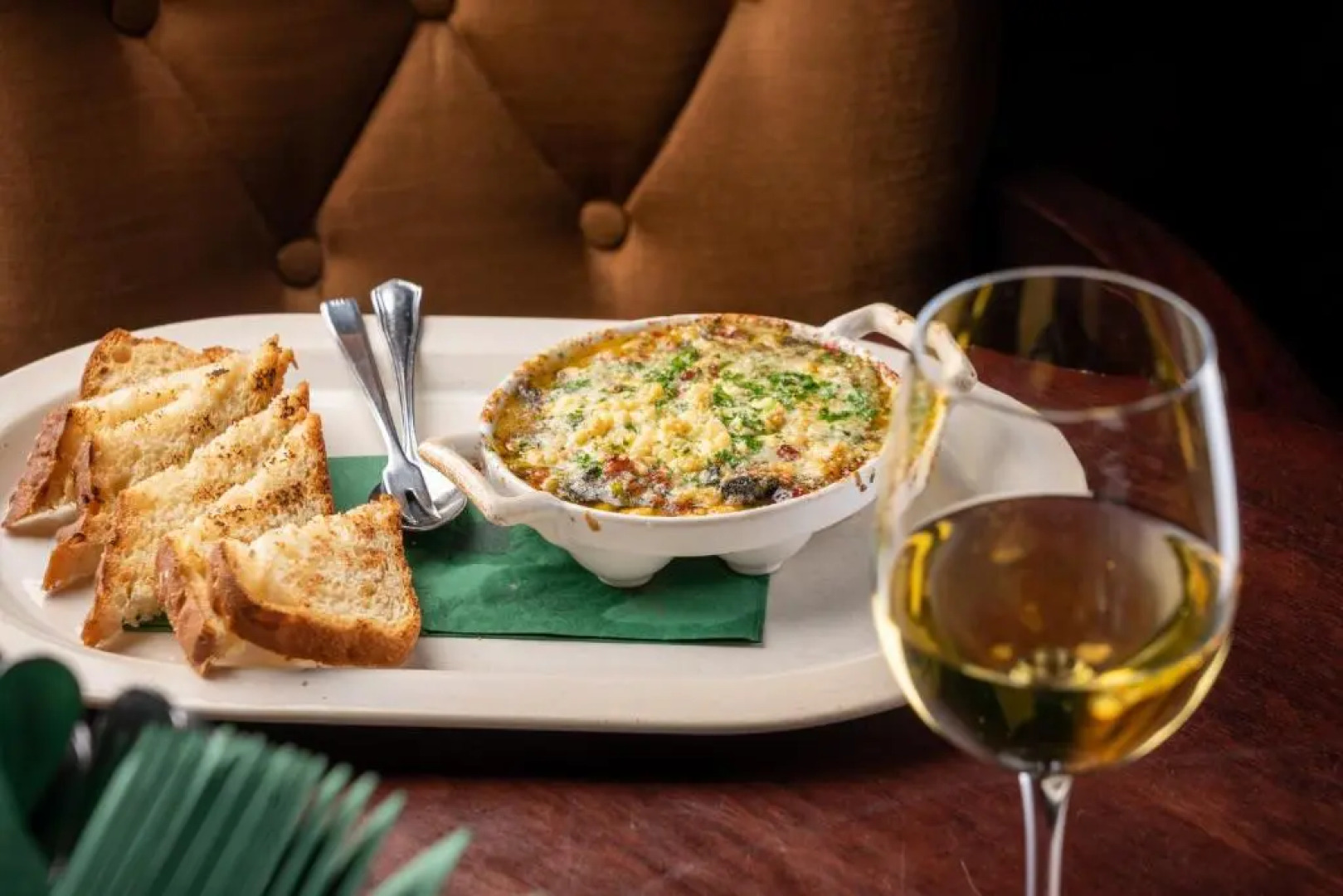 Sandy Kelt, Irish House Apartments