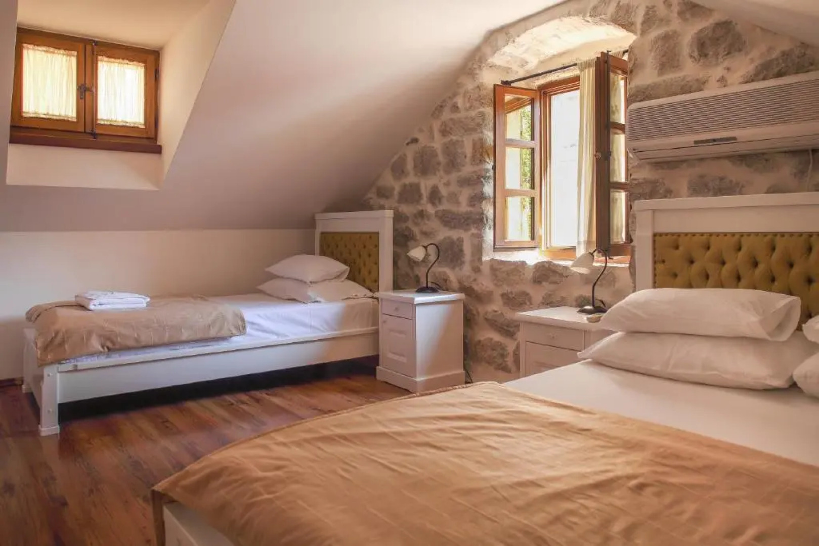 Conte Hotel & Restaurant