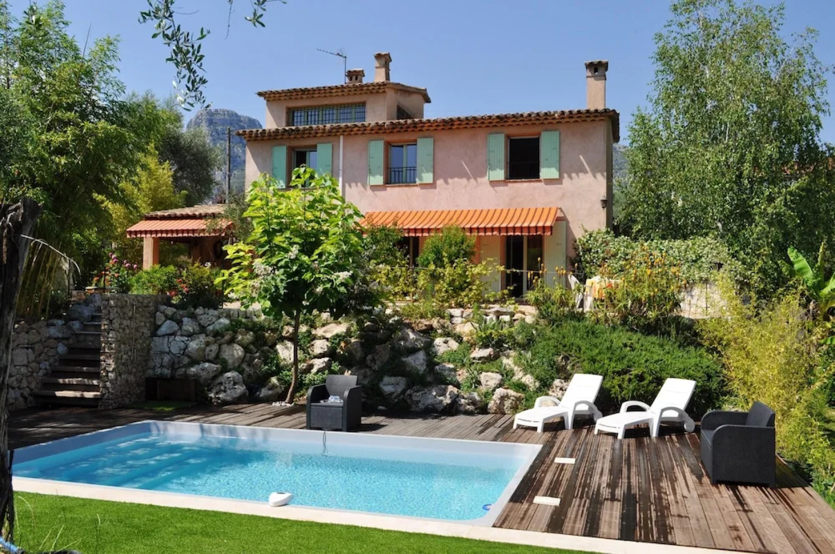 House With 4 Bedrooms in La Gaude, With Wonderful Mountain View, Priva