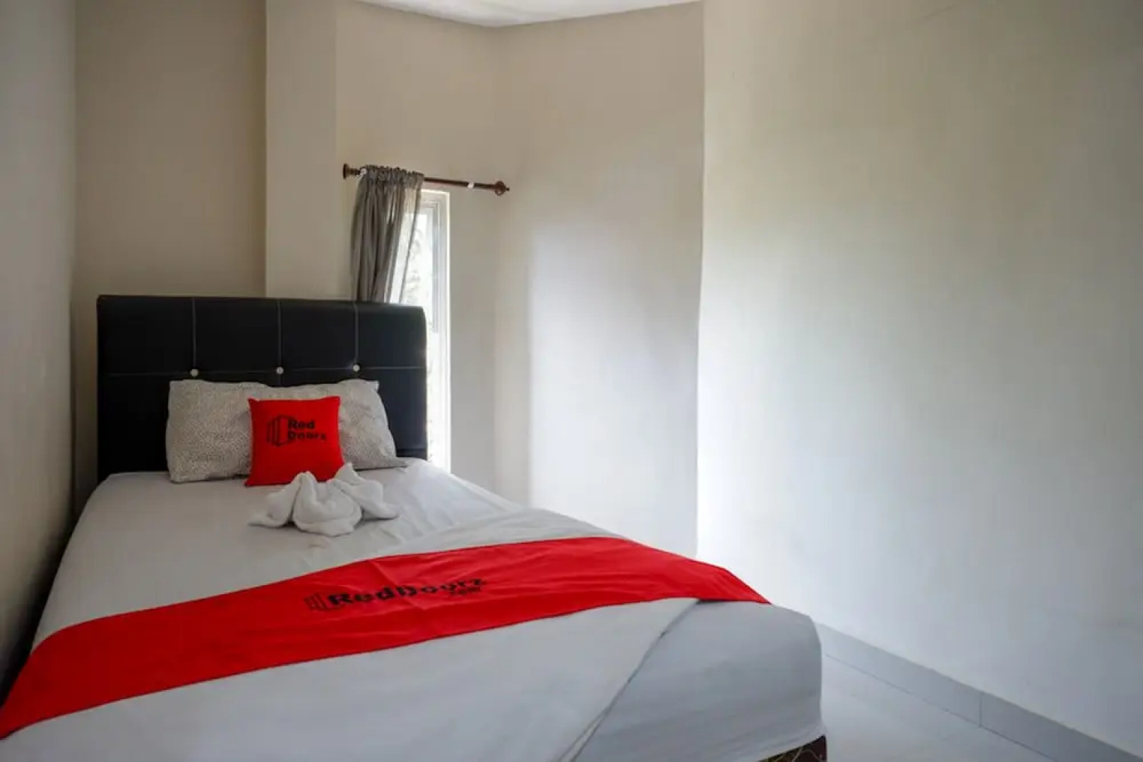 RedDoorz @ Jalan Jenderal Sudirman Palopo