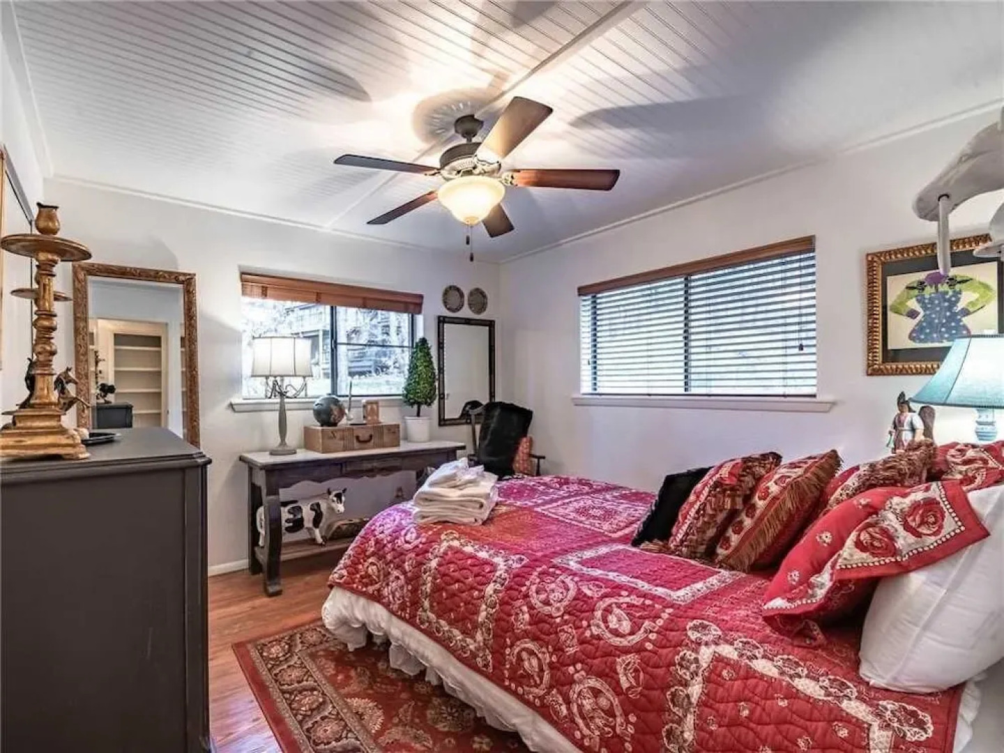 Bella Luna Cottage - Three Bedroom Cabin