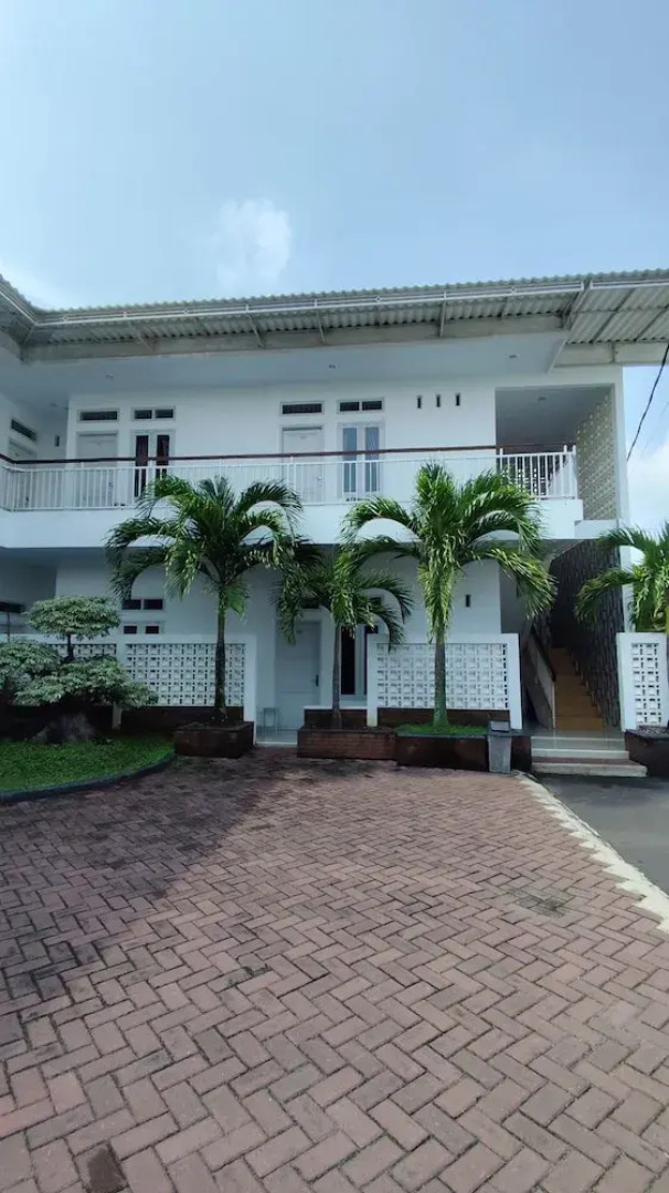 Backyard Guest House