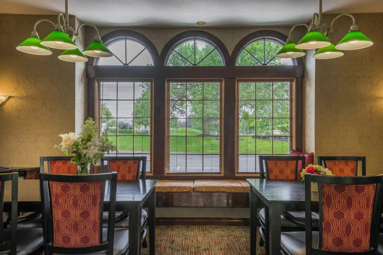 Cloverleaf Residence Suites