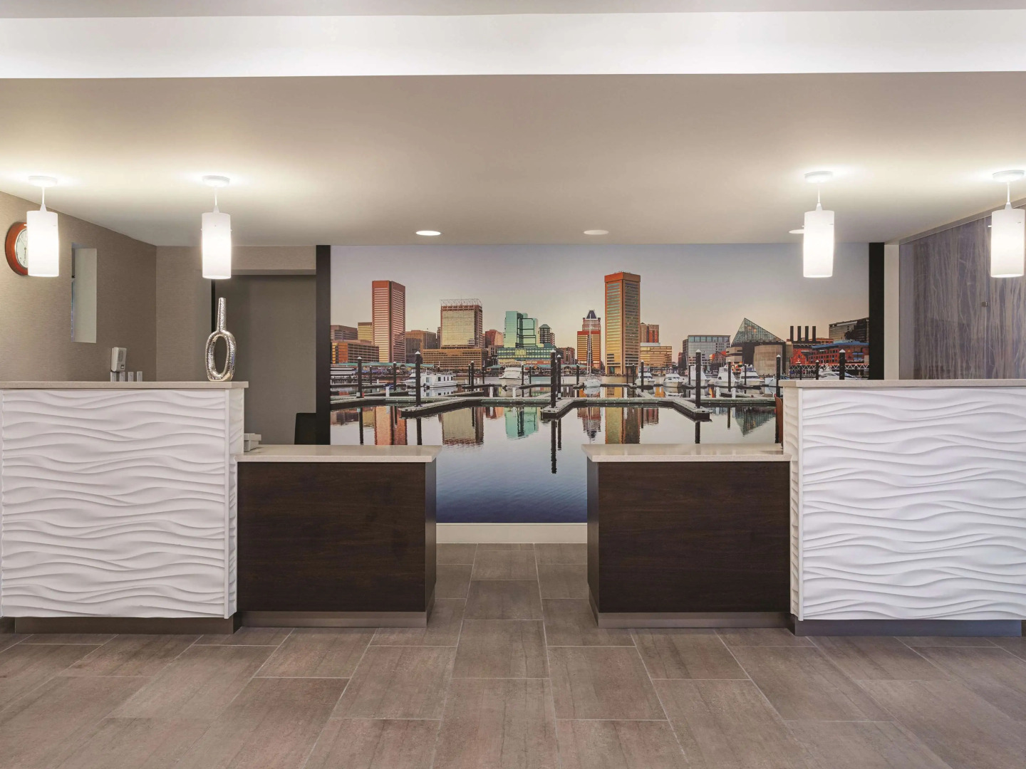 La Quinta Inn & Suites by Wyndham Baltimore N / White Marsh