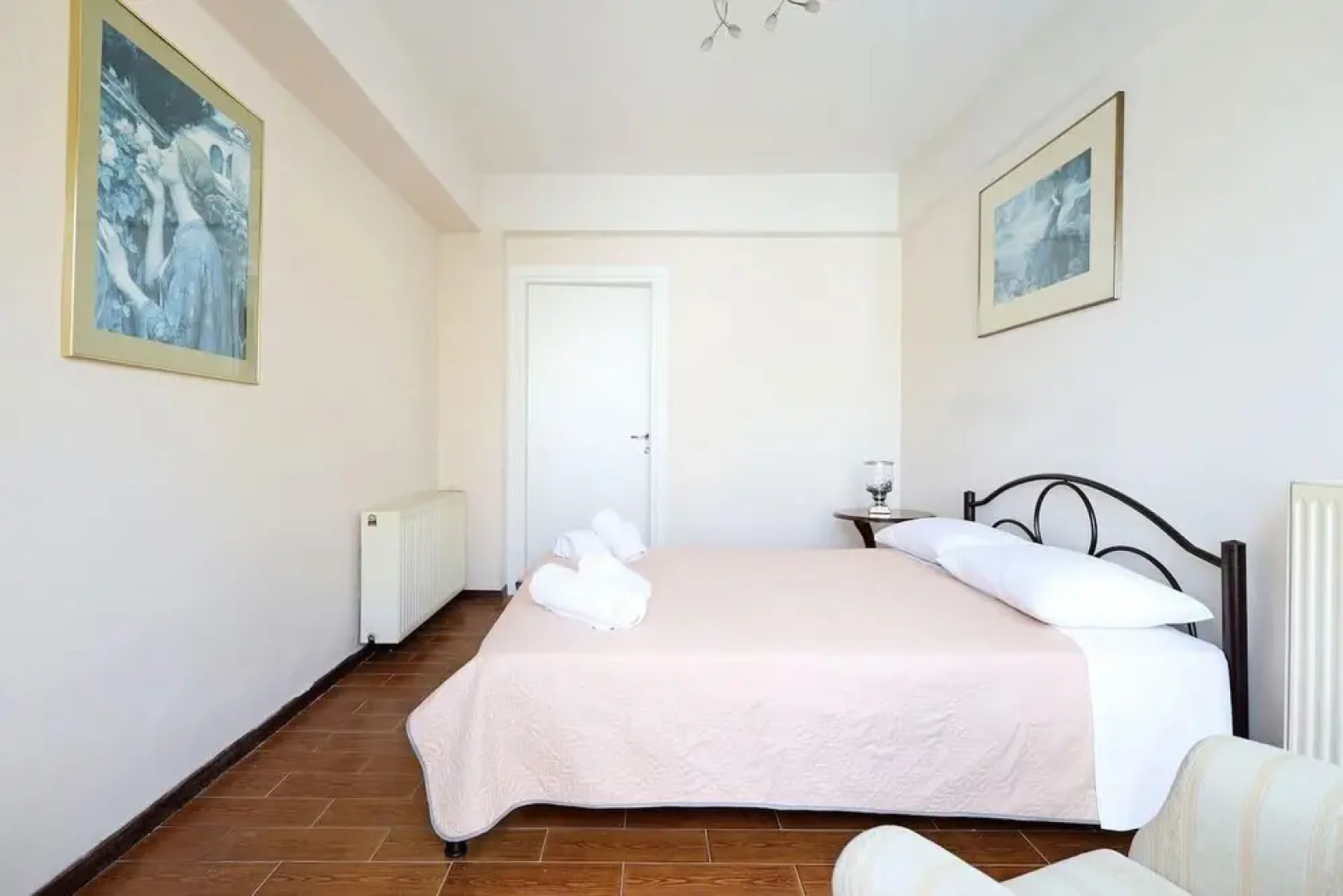 Riverside Villa 8 Persons With Access to the sea