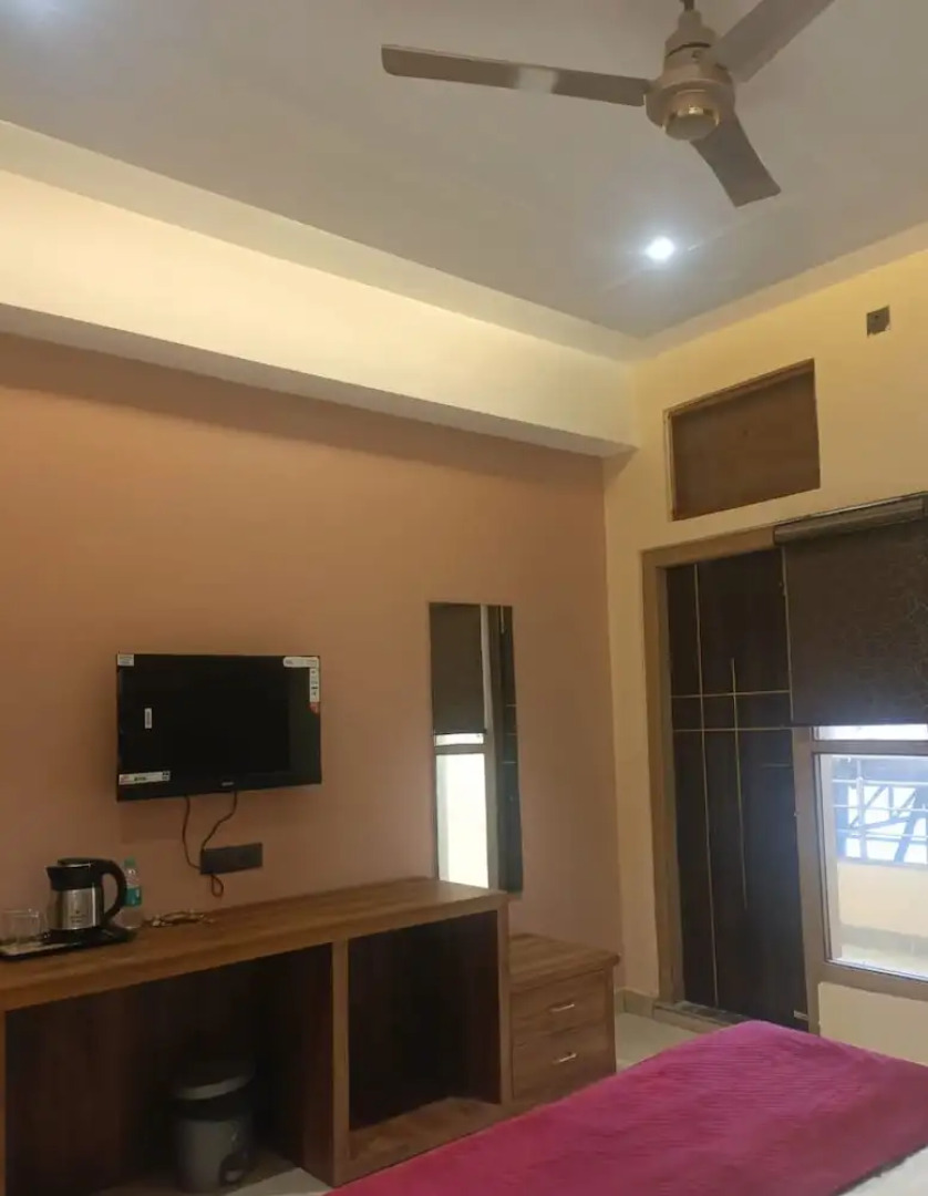 Mr Jaiswal Dharmshala