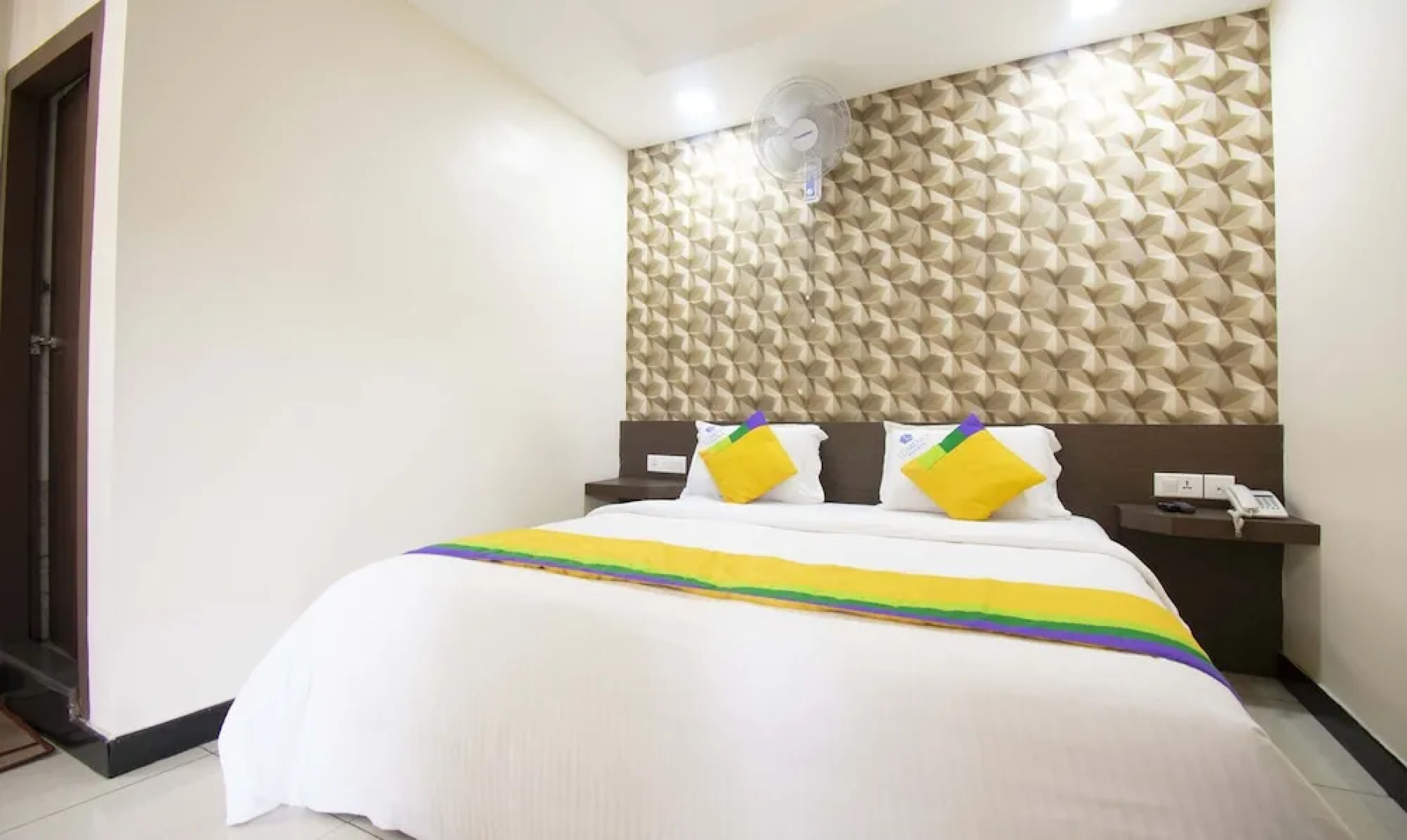 Treebo Trip Lumino Rainbow