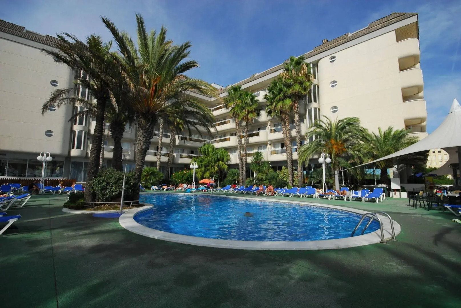 Caprici Beach Hotel & Spa