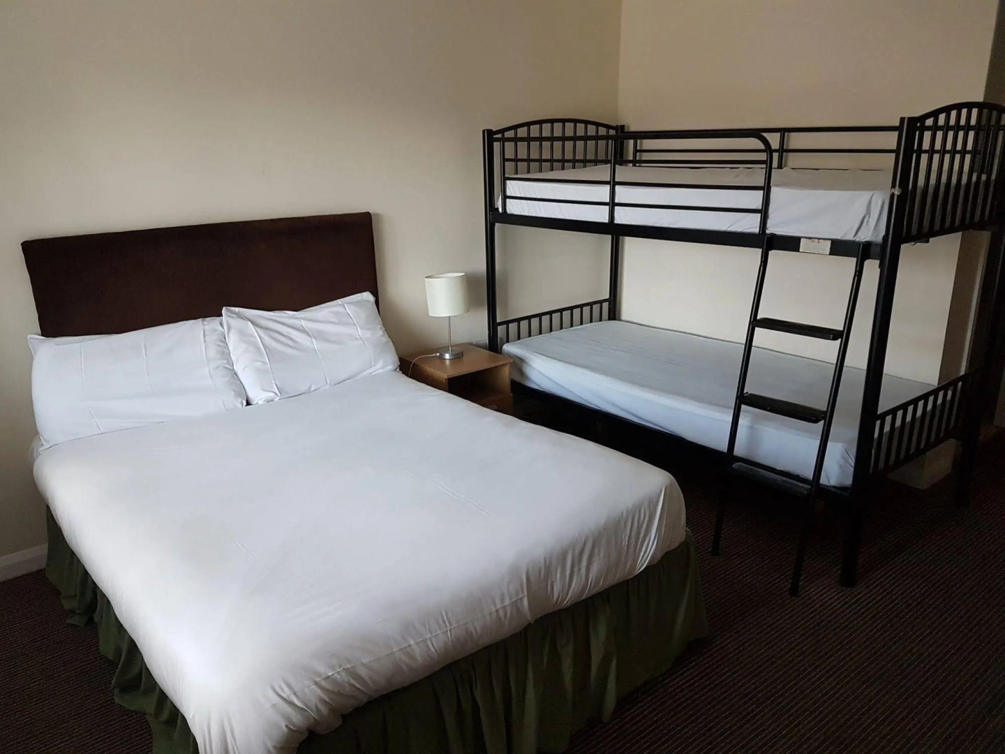 The Plough Motel  Restaurant