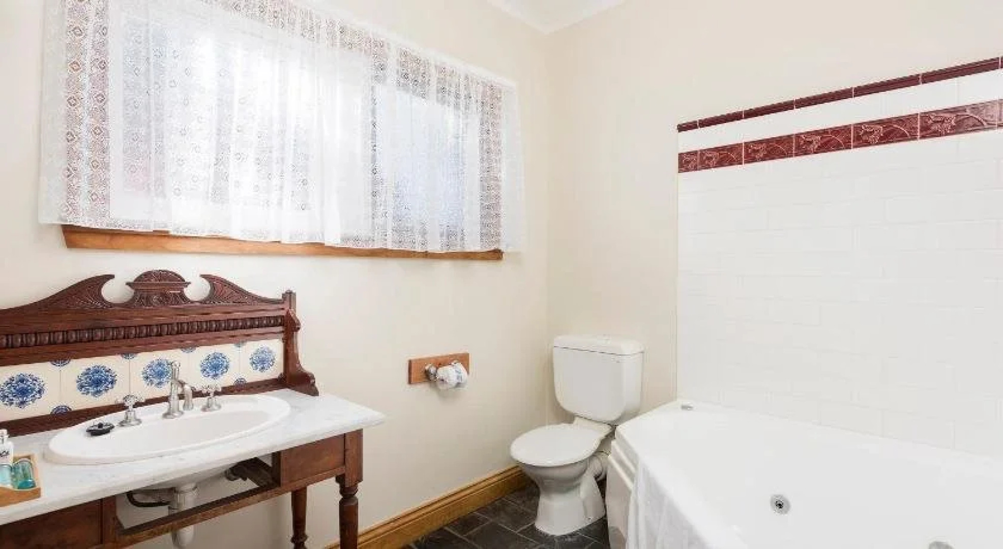 Killynaught Spa Cottages