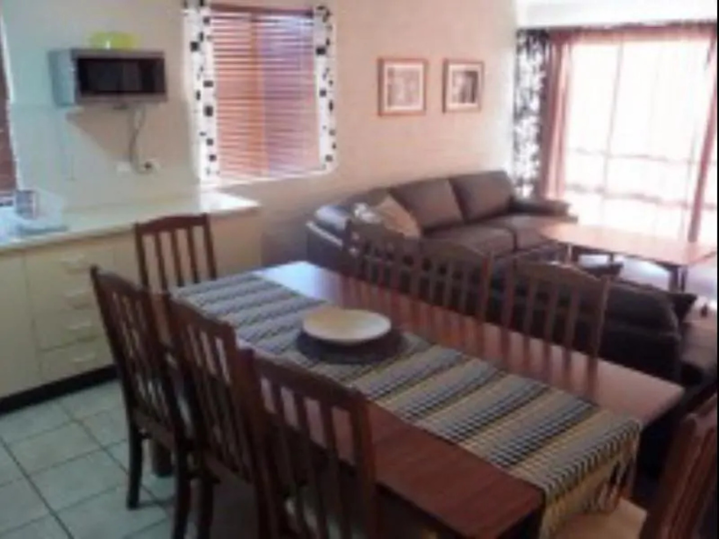 Kirwan 49 - Holiday Apartment