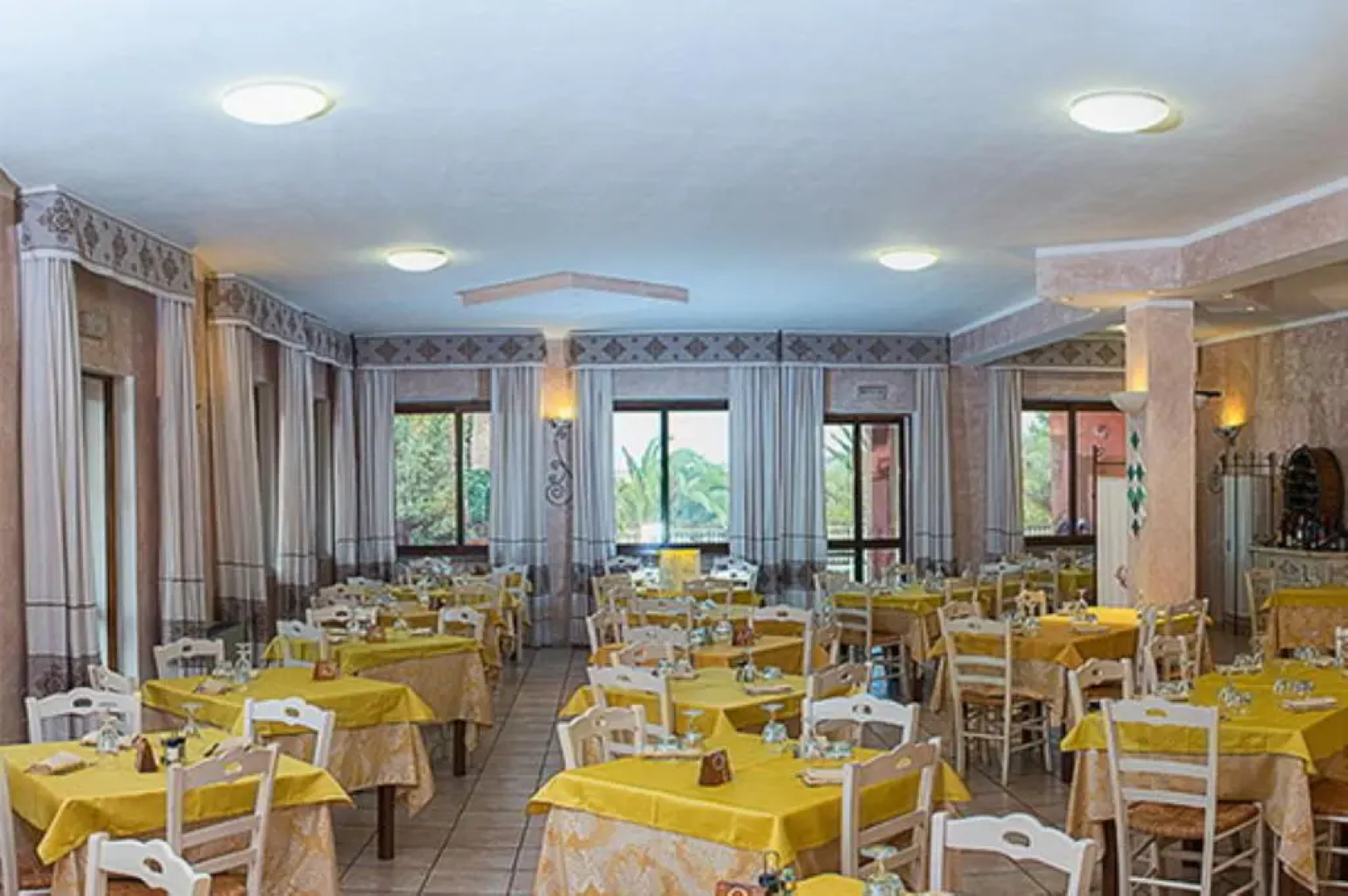Montiruju Hotel