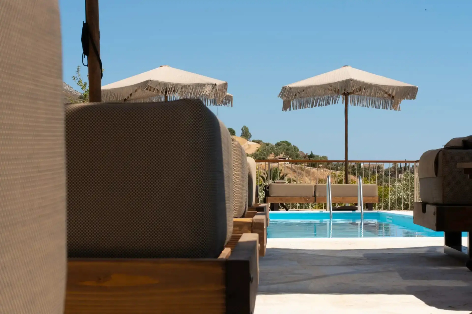 Anemos Suites Mani