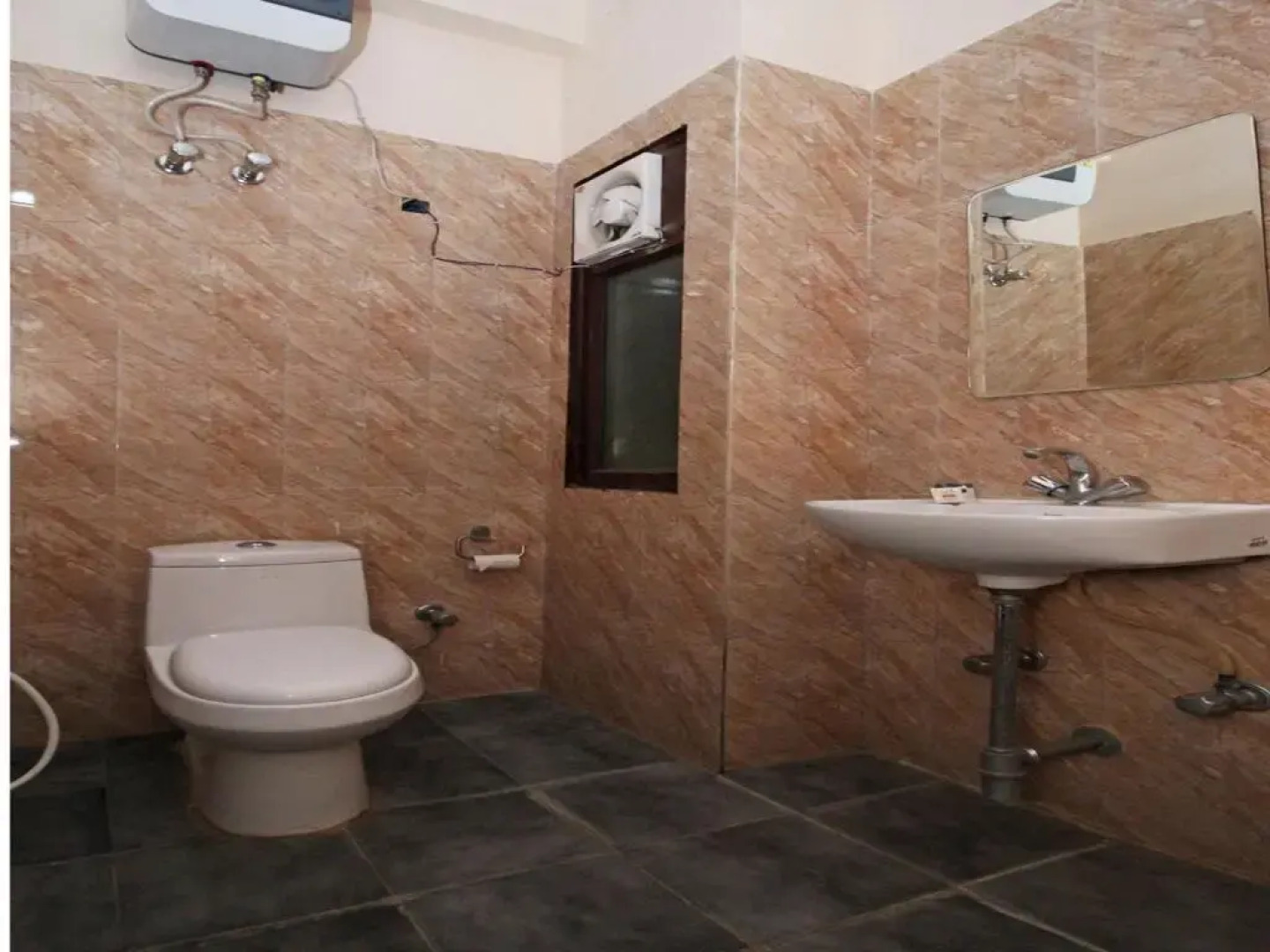 Hotel City Rooms Greater Noida by OYO Rooms