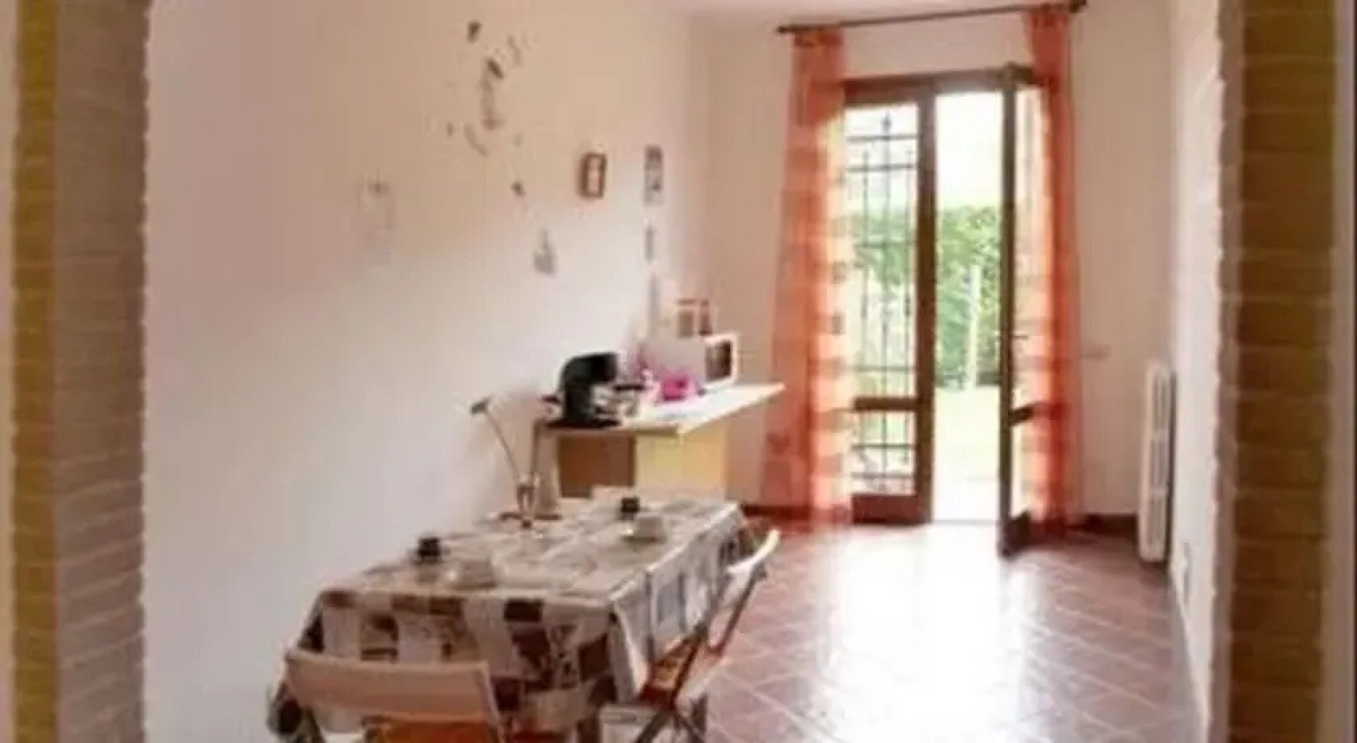 B&B La Donna Con La Valigia