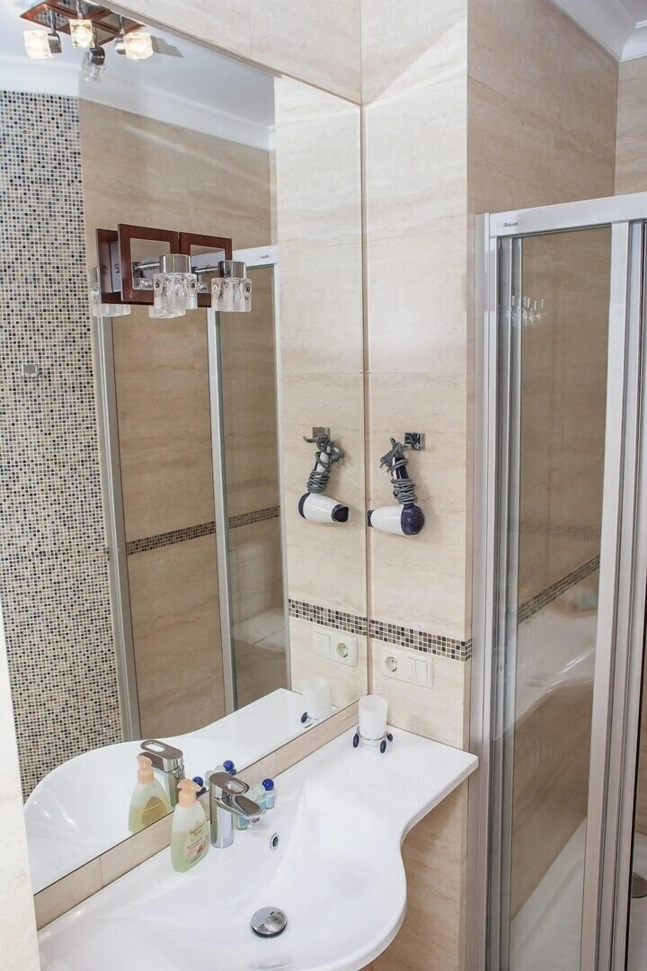 Мини-отель «Седьмое небо», ул. Евгения Коновальца