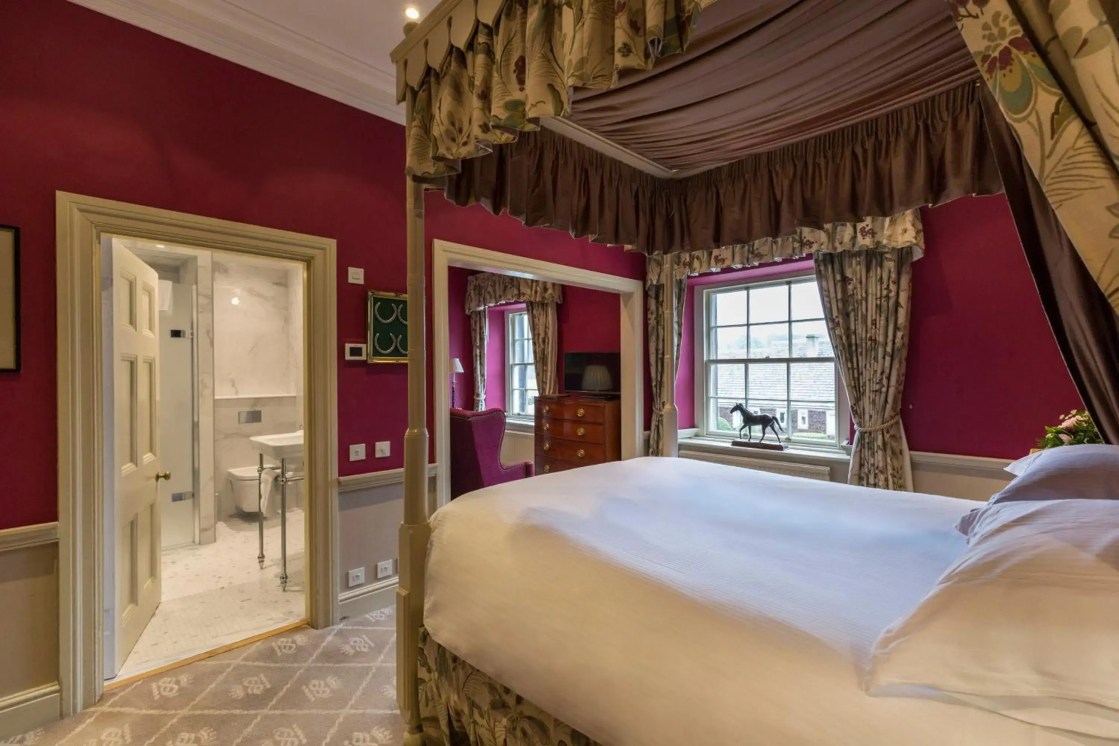 The Devonshire Arms Hotel