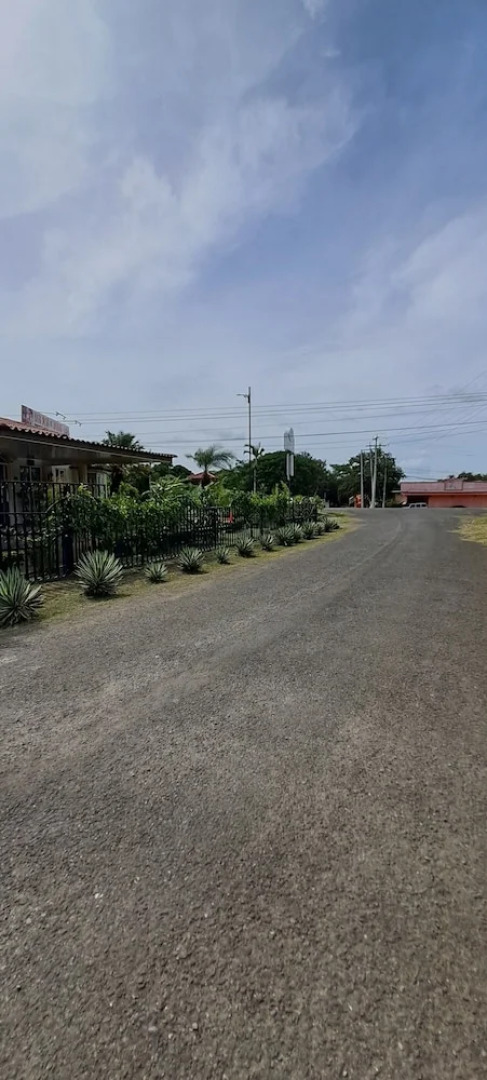 Mi Casa Asi de Grande