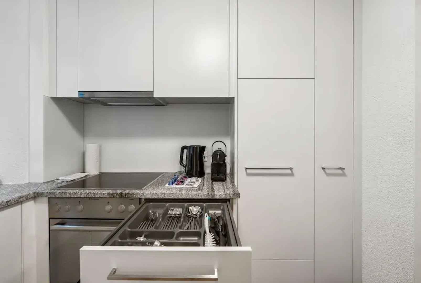 Modern 2 Bdr-flat top Location