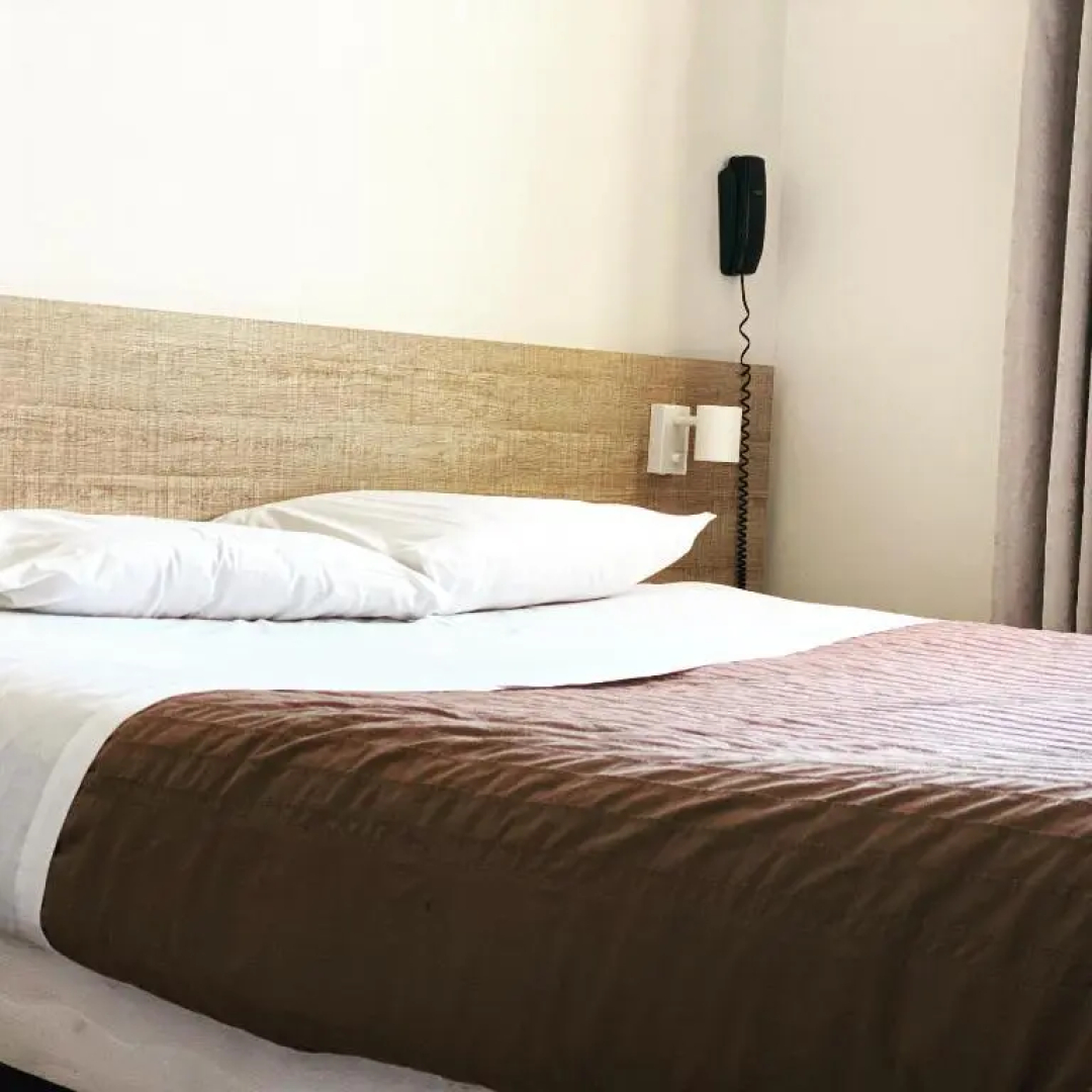 Hotel Le Midi Clermont-Cournon