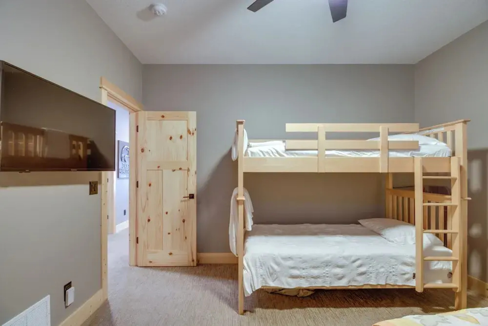 Pequot Lakes Retreat w/ Beach + Fire Pit!