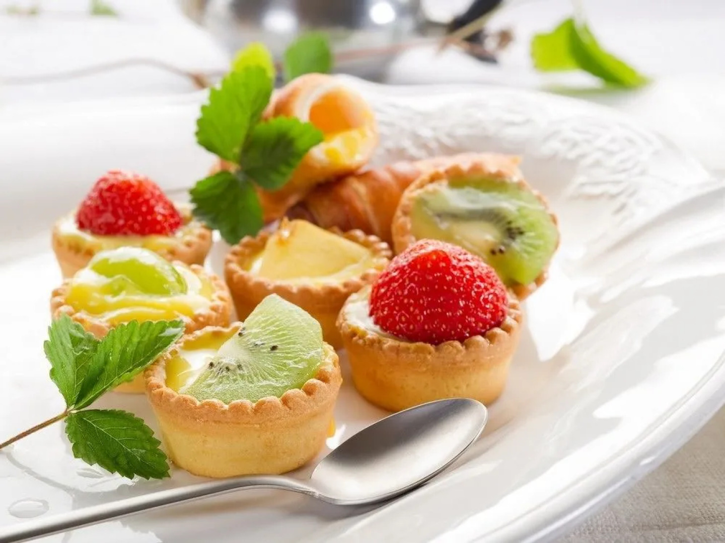 Clifton International Hotel