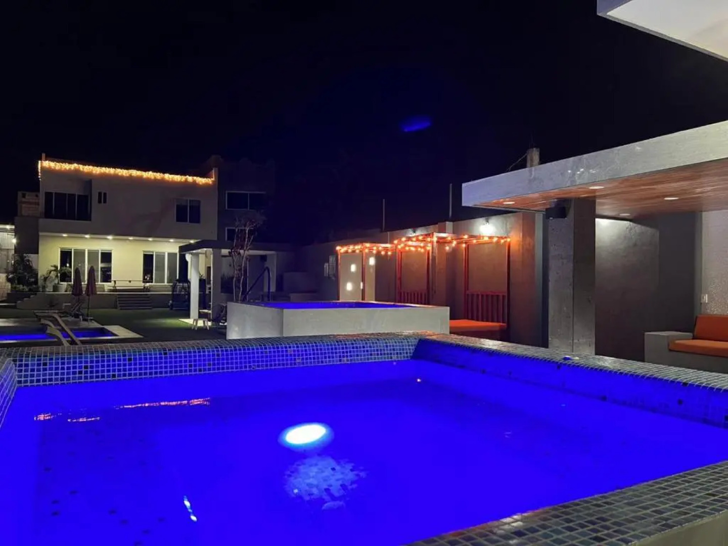 Moderna Casa a 5 minutos del centro de Oaxtepec y Lomas de C/ 8 huéspedes